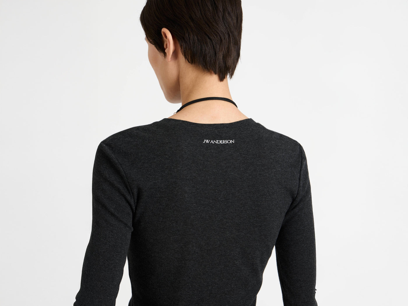 longsleeve crew neck charcoal melange Model Detail 4