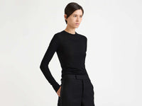 LONG SLEEVE CREW NECKLINE TOP IN BLACK