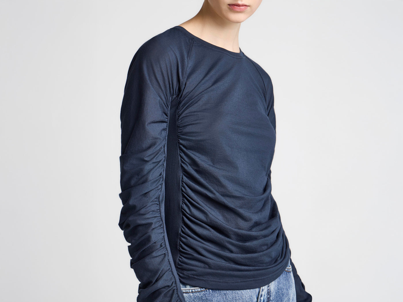WOMENS RUCHED JERSEY TOP IN NAVY