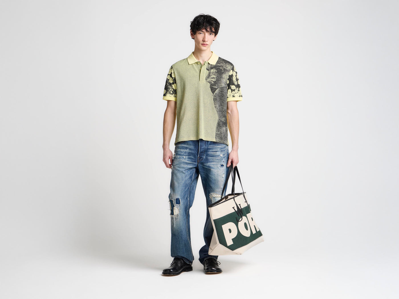 MENS 'MAN WITH DAISIES' SHORT SLEEVED POLO IN PALE YELLOW