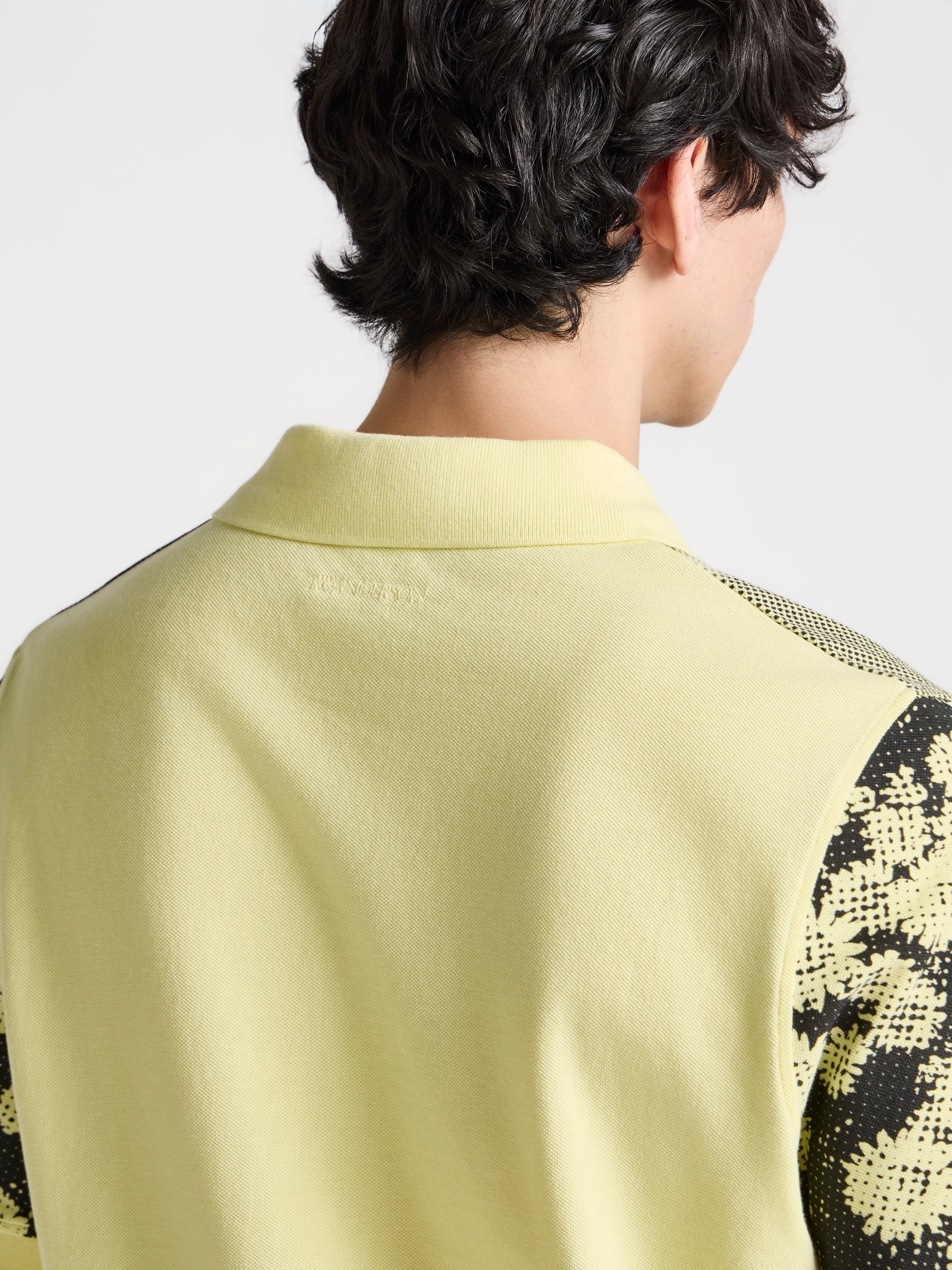 MENS 'MAN WITH DAISIES' SHORT SLEEVED POLO IN PALE YELLOW