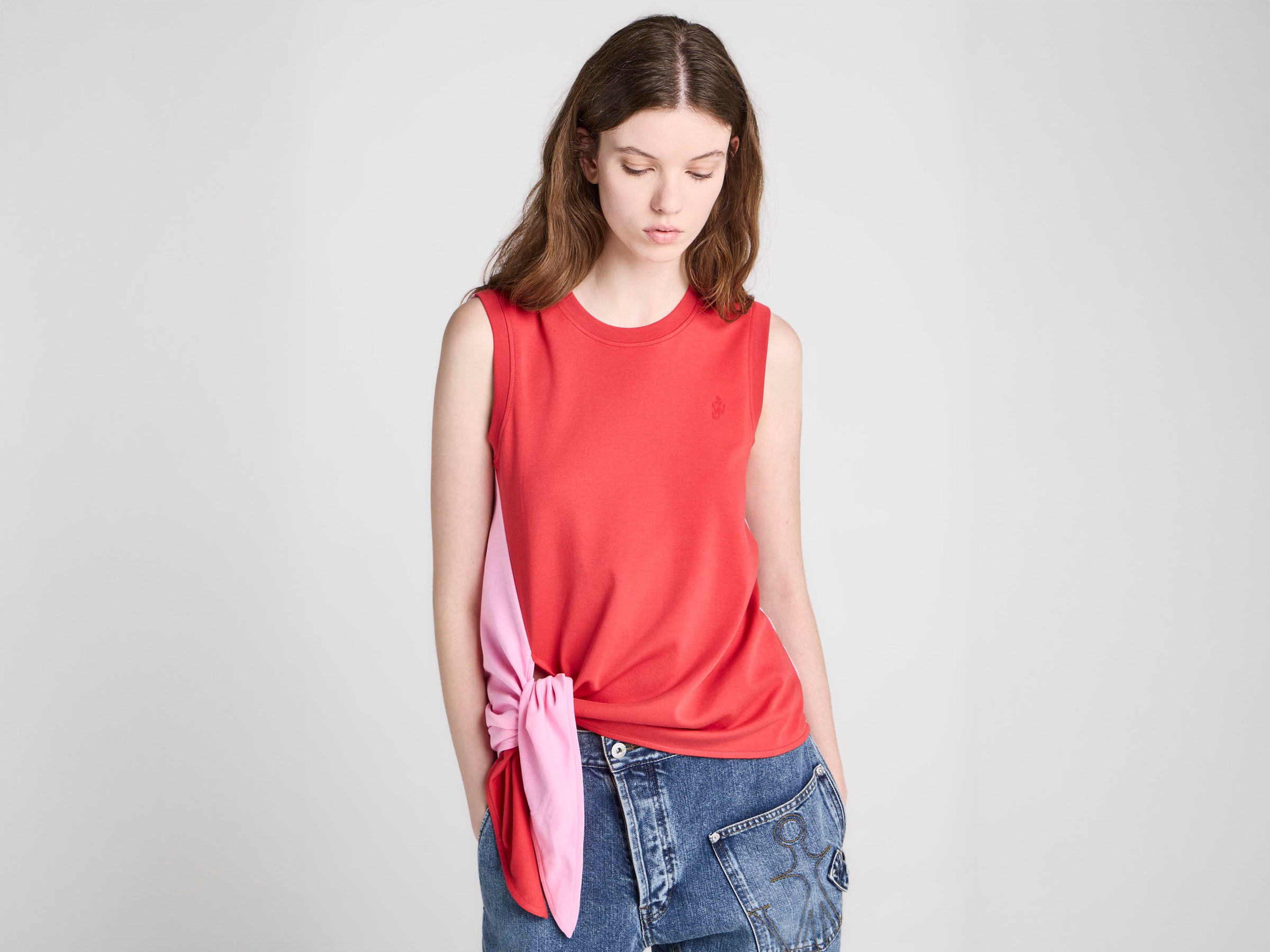 WOMENS HEM KNOT TANK TOP IN RED & BUBBLEGUM