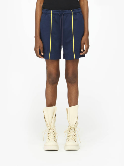 CONTRAST SEAM SHORTS