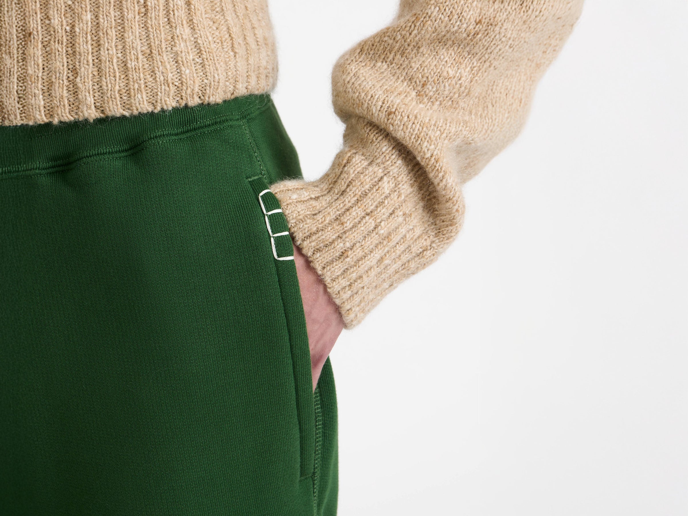 cuffed sweatpants green Model Detail 3
