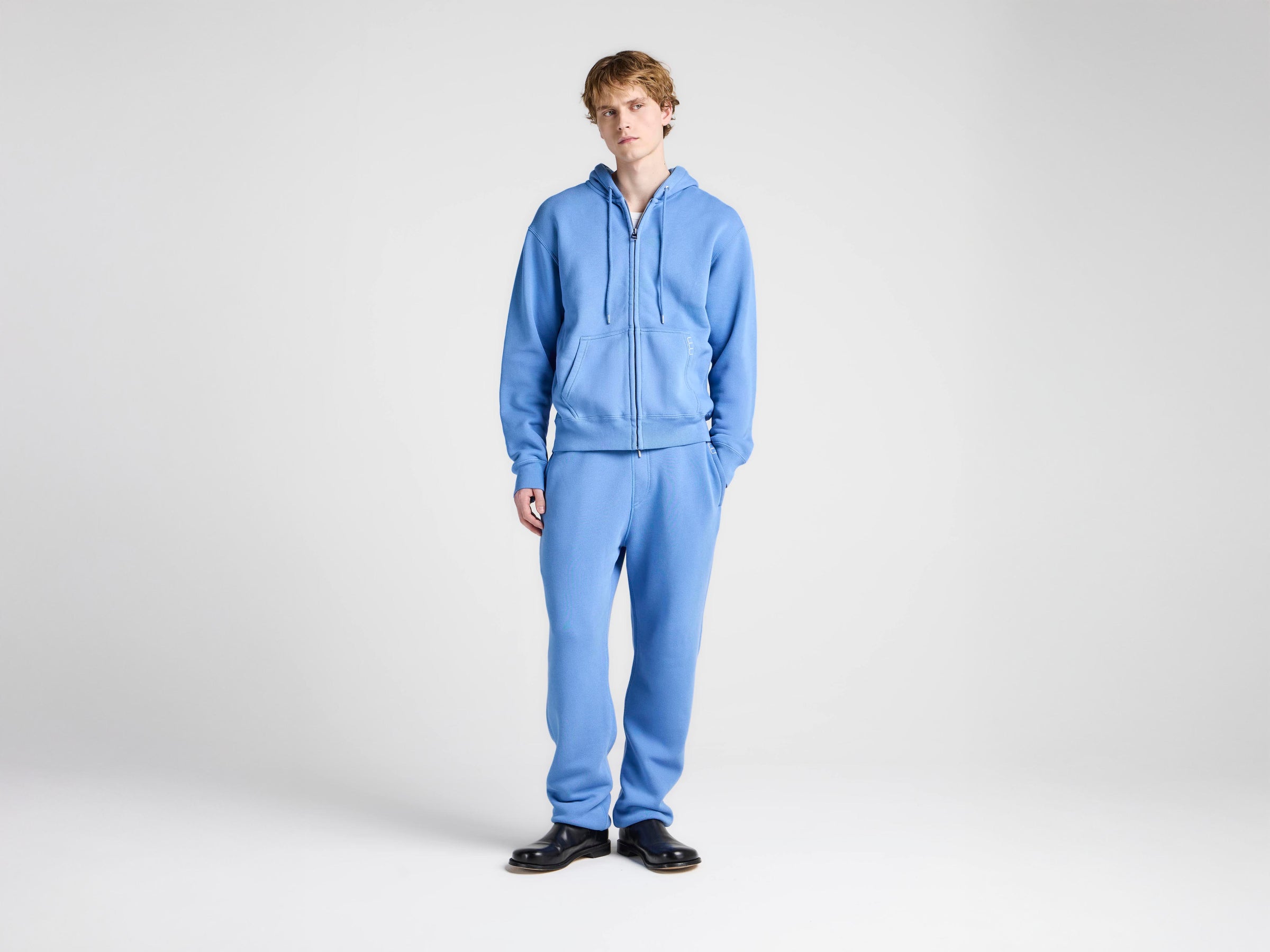 MENS CUFFED SWEATPANTS IN WASHED BLUE