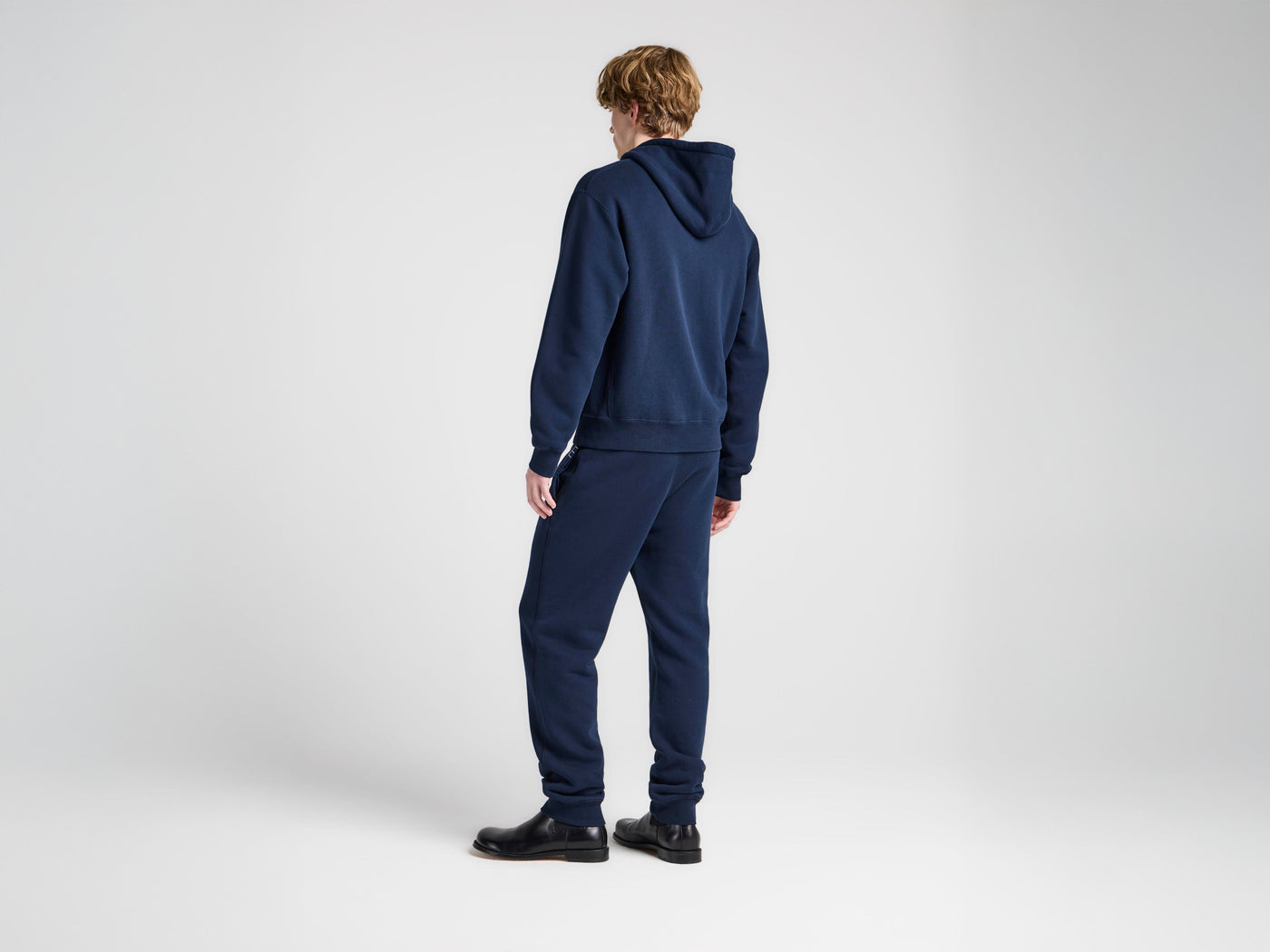 MENS CUFFED SWEATPANTS IN NAVY