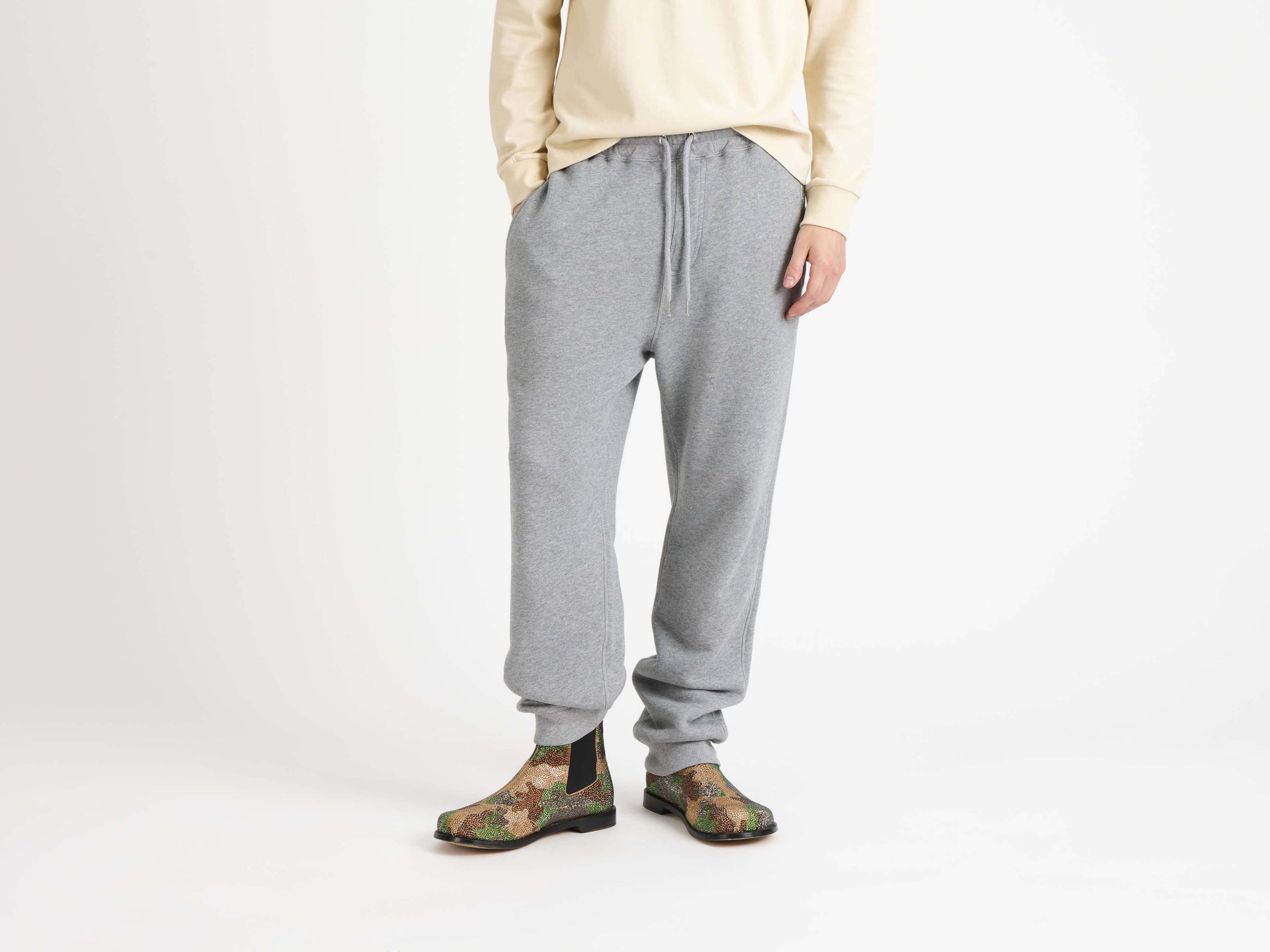 cuffed sweatpants mid grey melange Model Detail 2