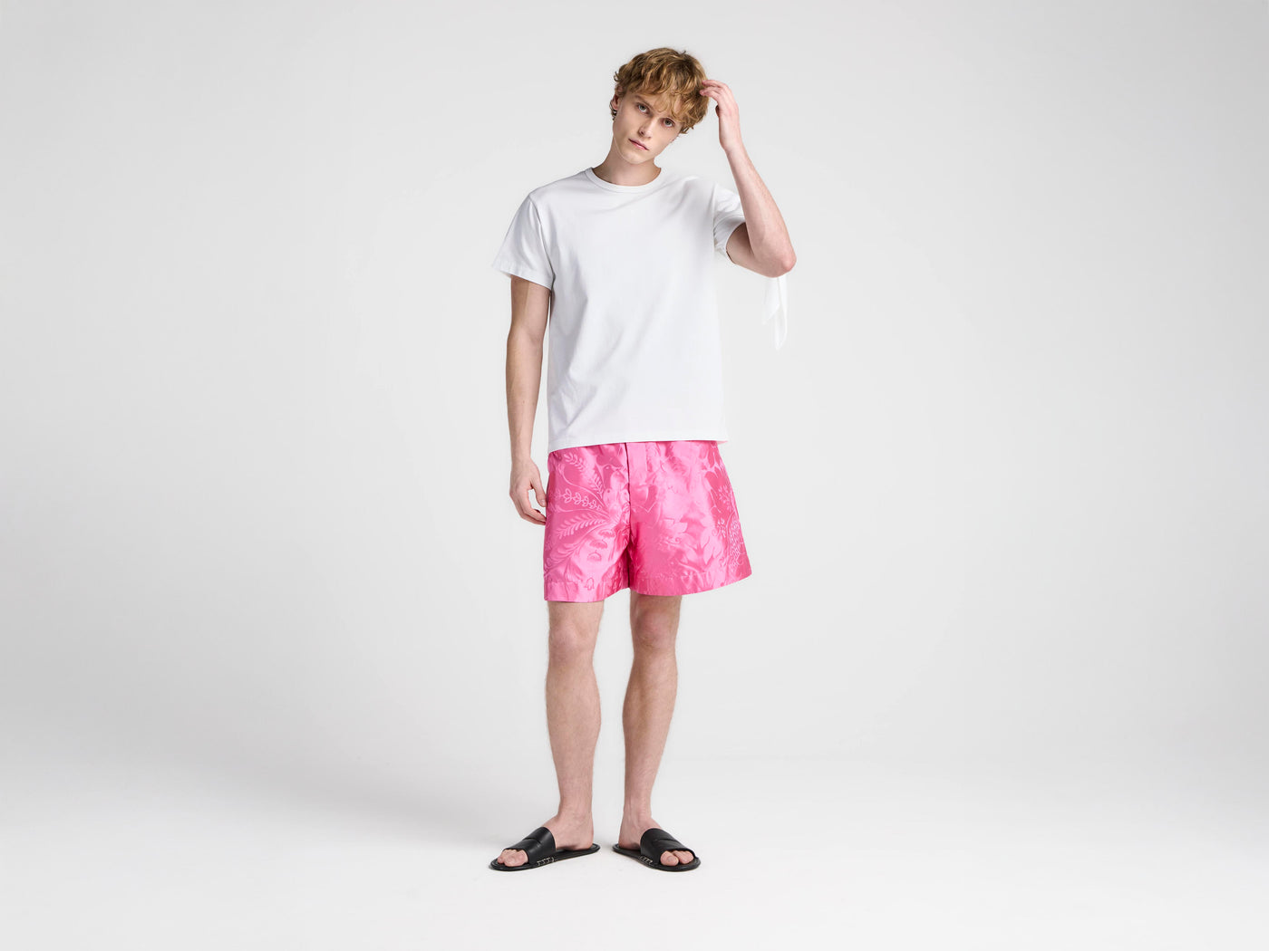 MENS KNOTTED SLEEVE T-SHIRT IN WHITE