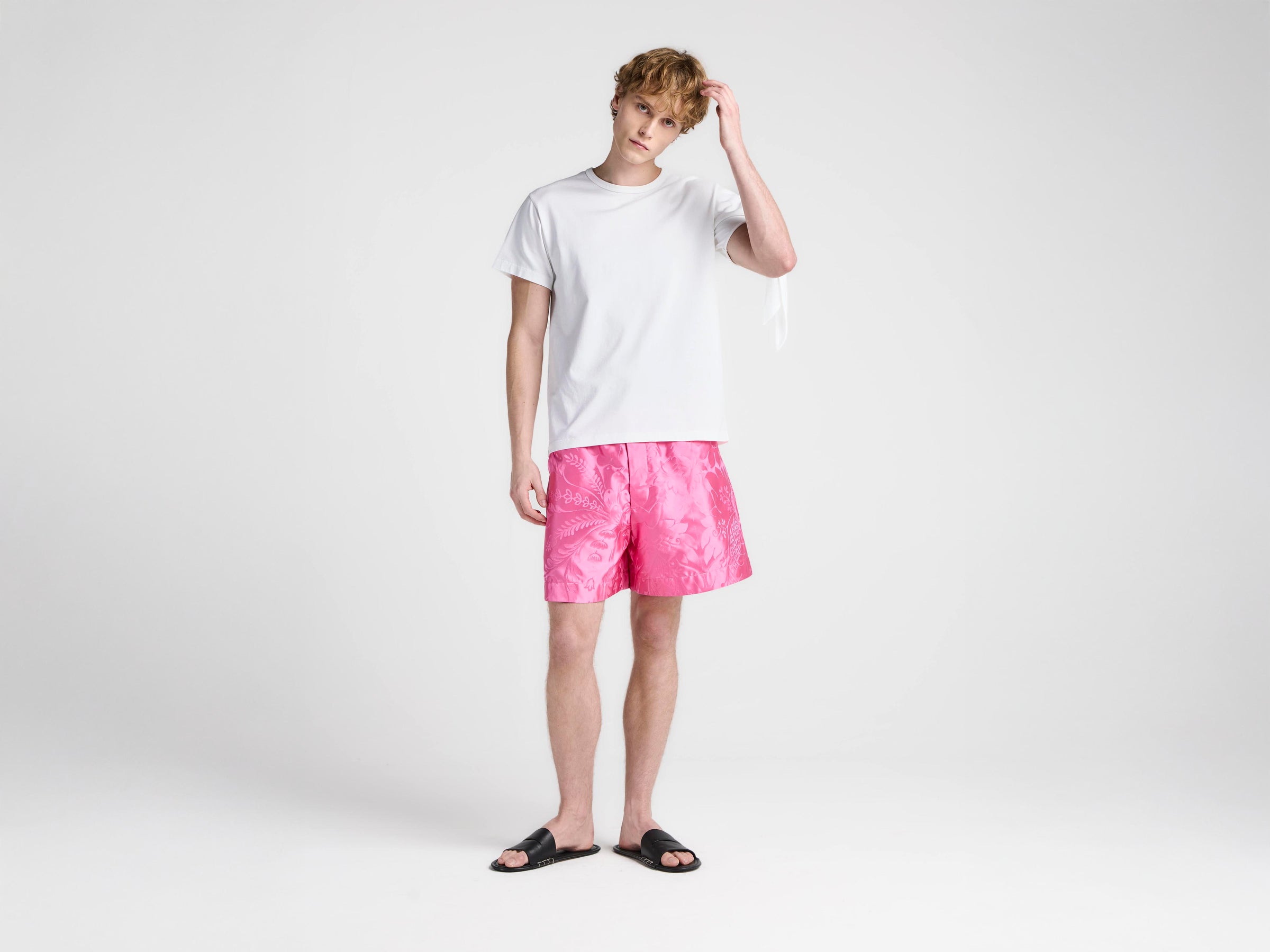MENS KNOTTED SLEEVE T-SHIRT IN WHITE