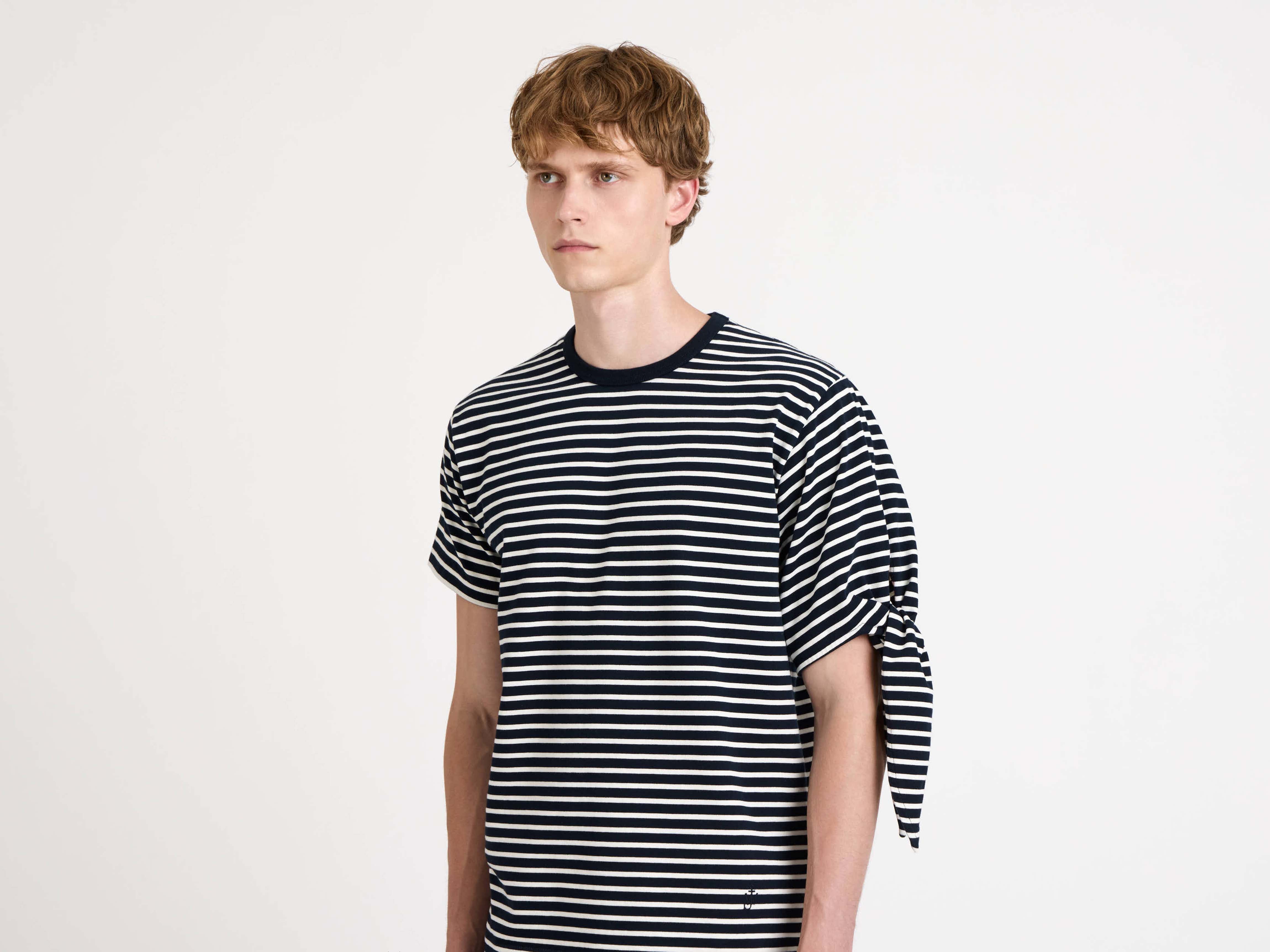 MENS SLEEVE KNOT T-SHIRT IN NAVY & ECRU in NAVY/ECRU