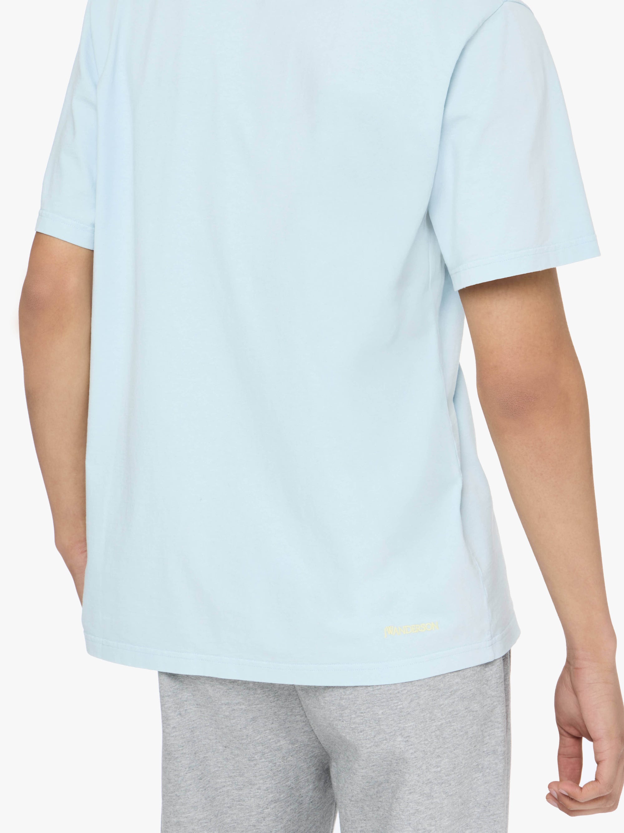 CONTRAST EMBROIDERY T-SHIRT
