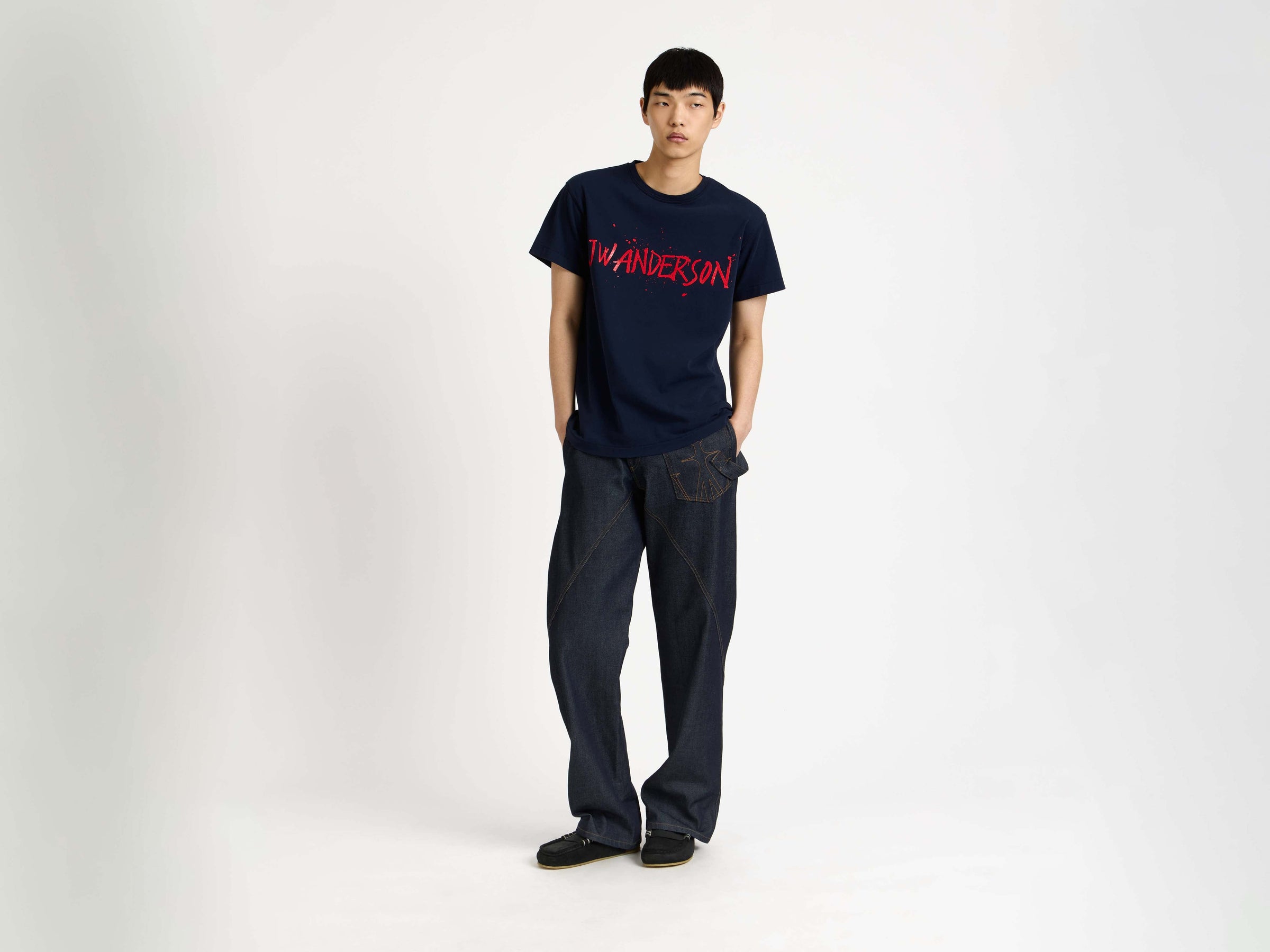 CIRCULAR T-SHIRT IN NAVY