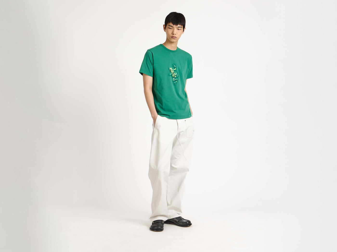 jumping frog t shirt emerald Model Front 5