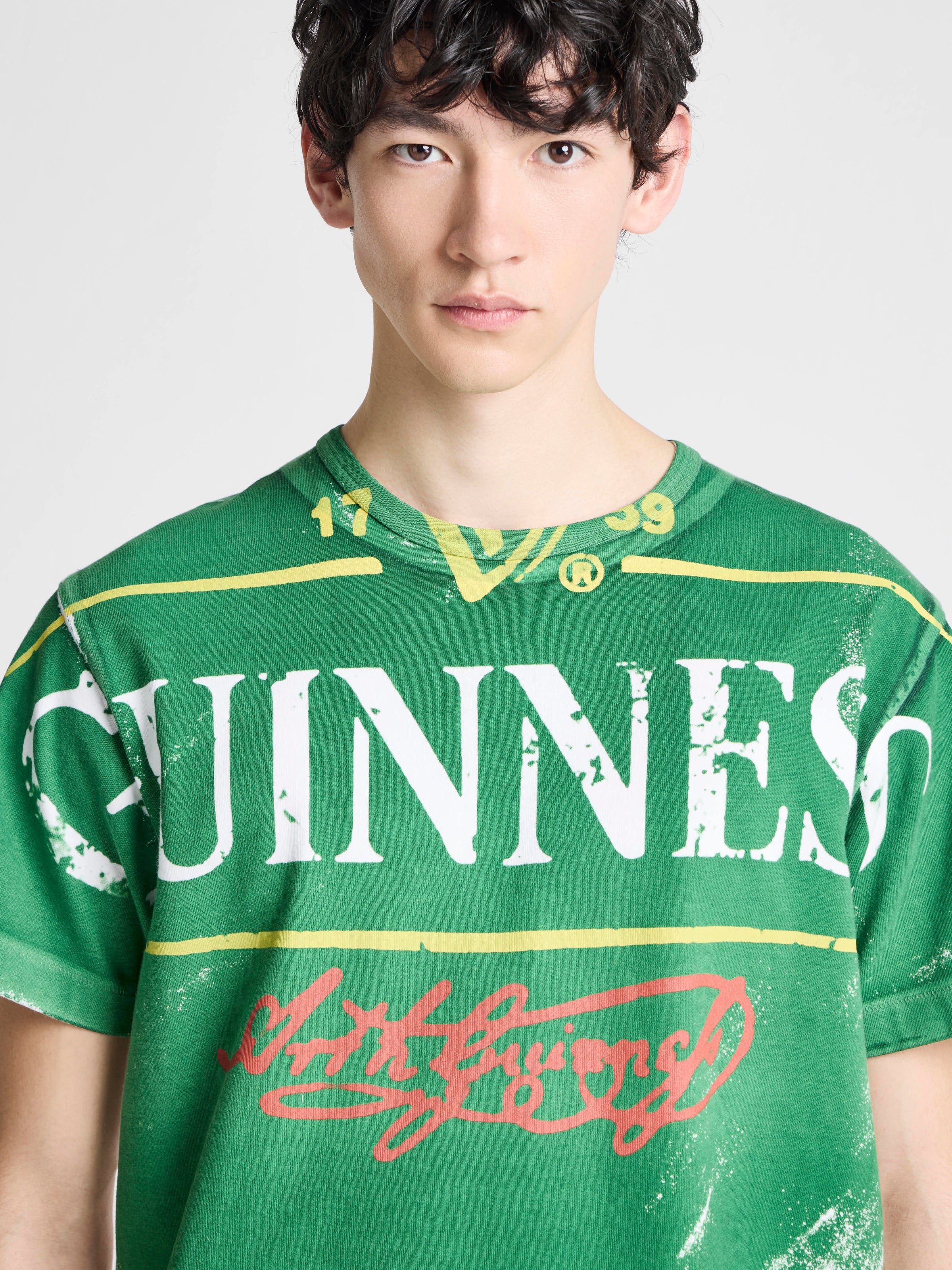 Unisex JW ANDERSON X GUINNESS BOTTLE TOP PRINT T-SHIRT IN GREEN
