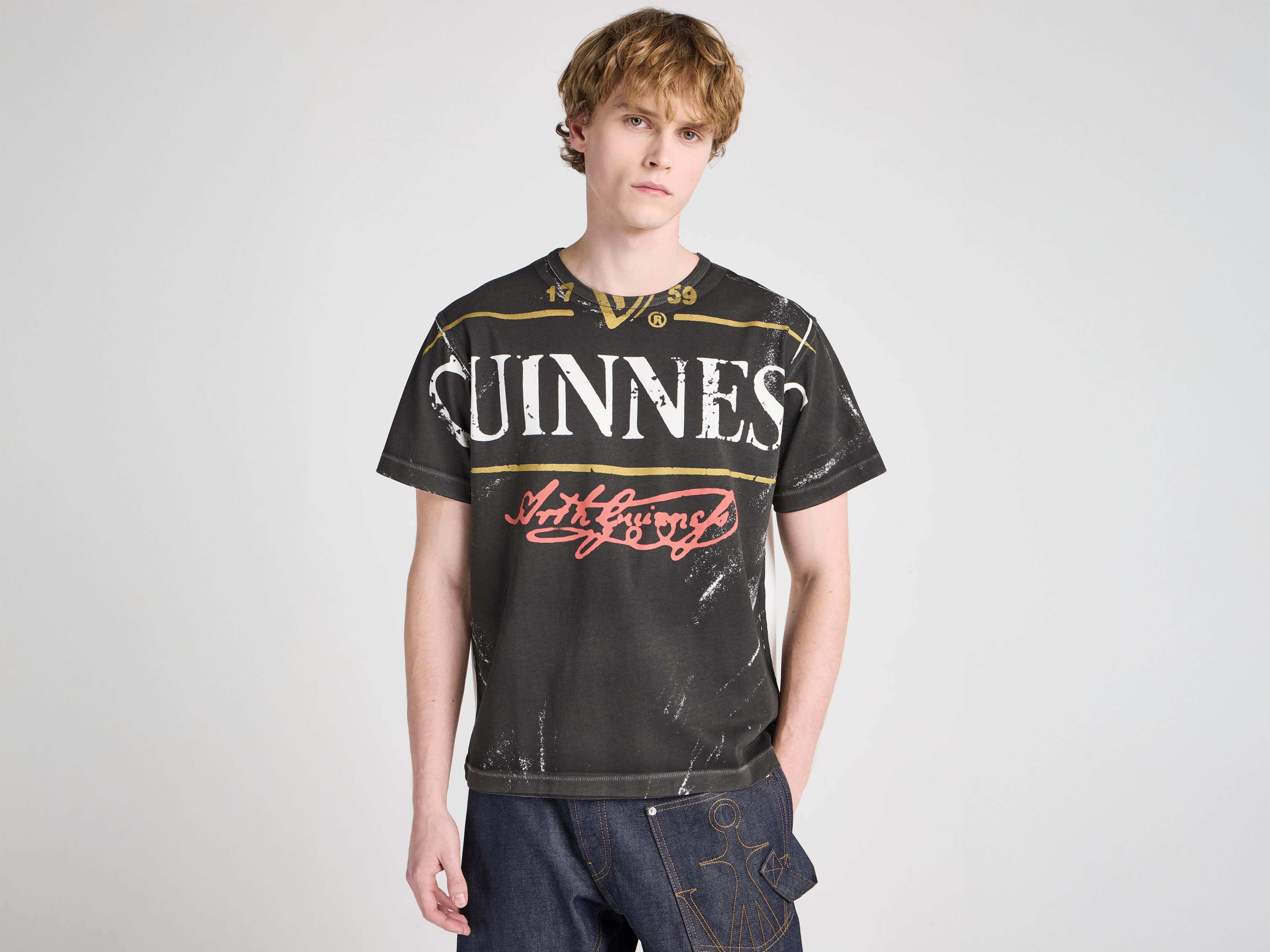 Unisex JW ANDERSON X GUINNESS BOTTLE TOP PRINT T-SHIRT IN BLACK in