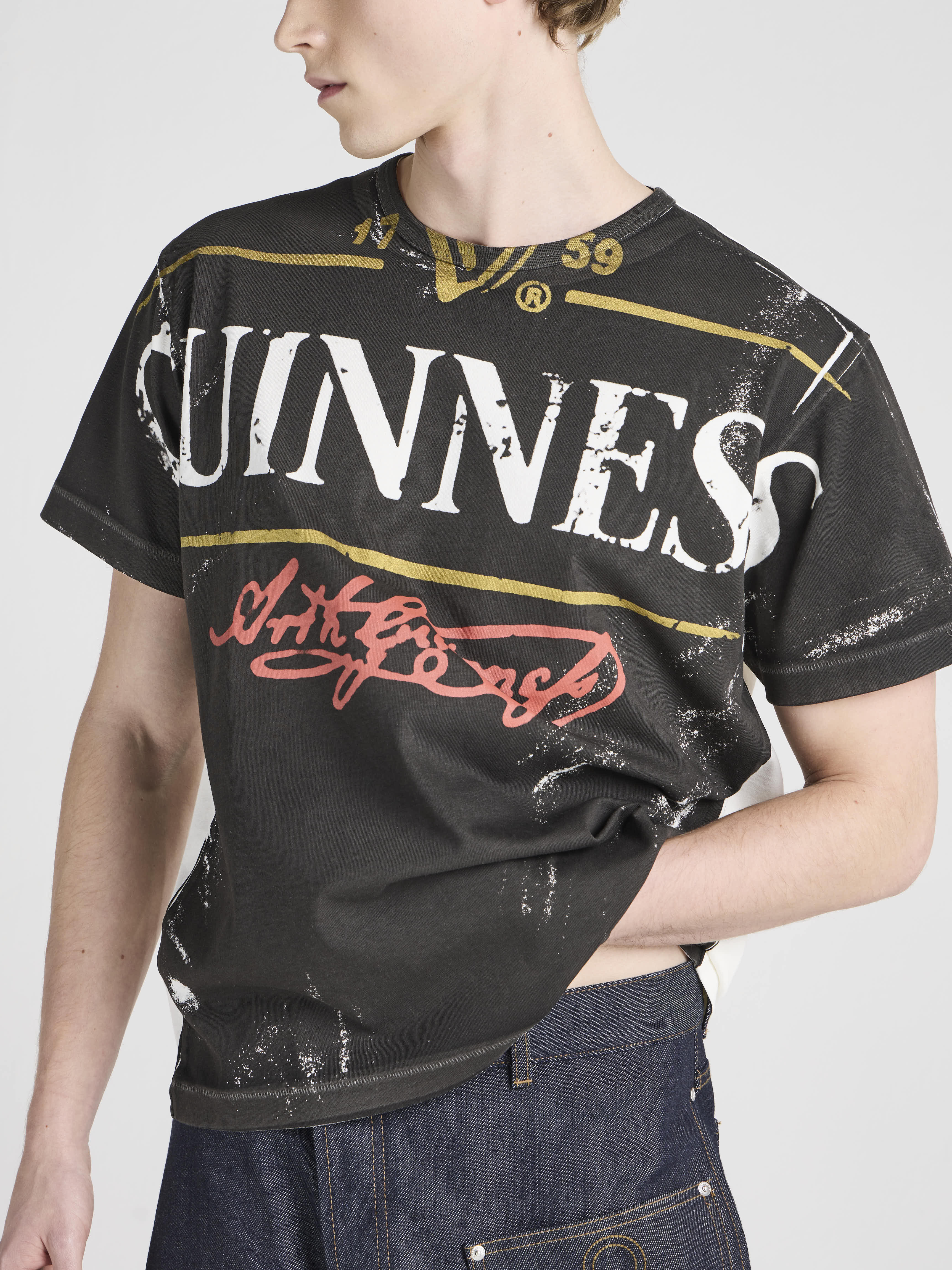 Unisex JW ANDERSON X GUINNESS BOTTLE TOP PRINT T-SHIRT IN BLACK in