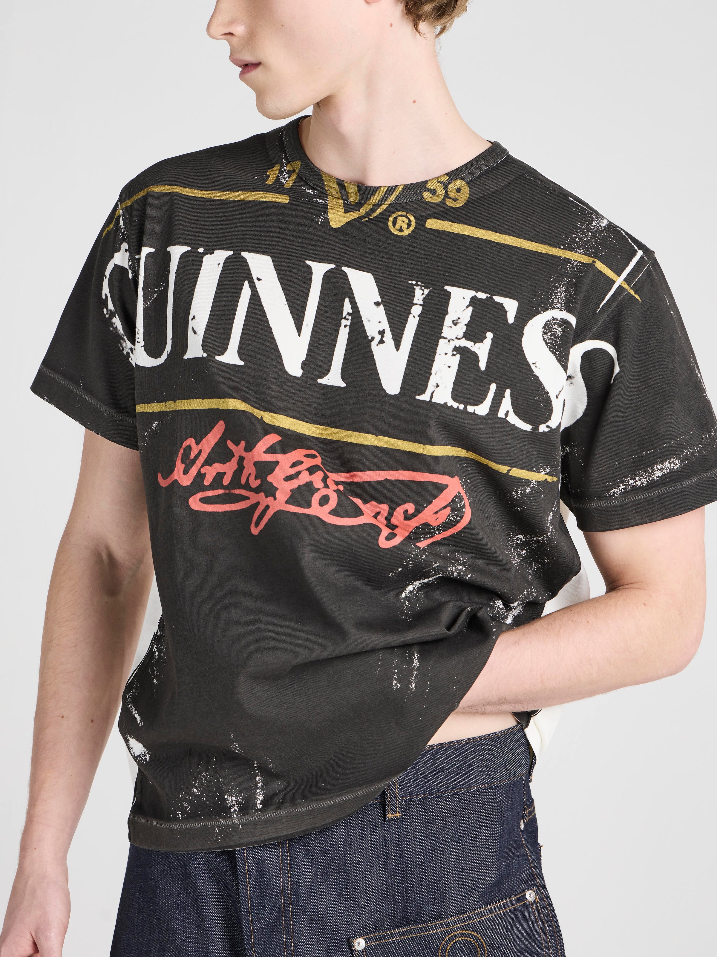 Unisex JW ANDERSON X GUINNESS BOTTLE TOP PRINT T-SHIRT IN BLACK