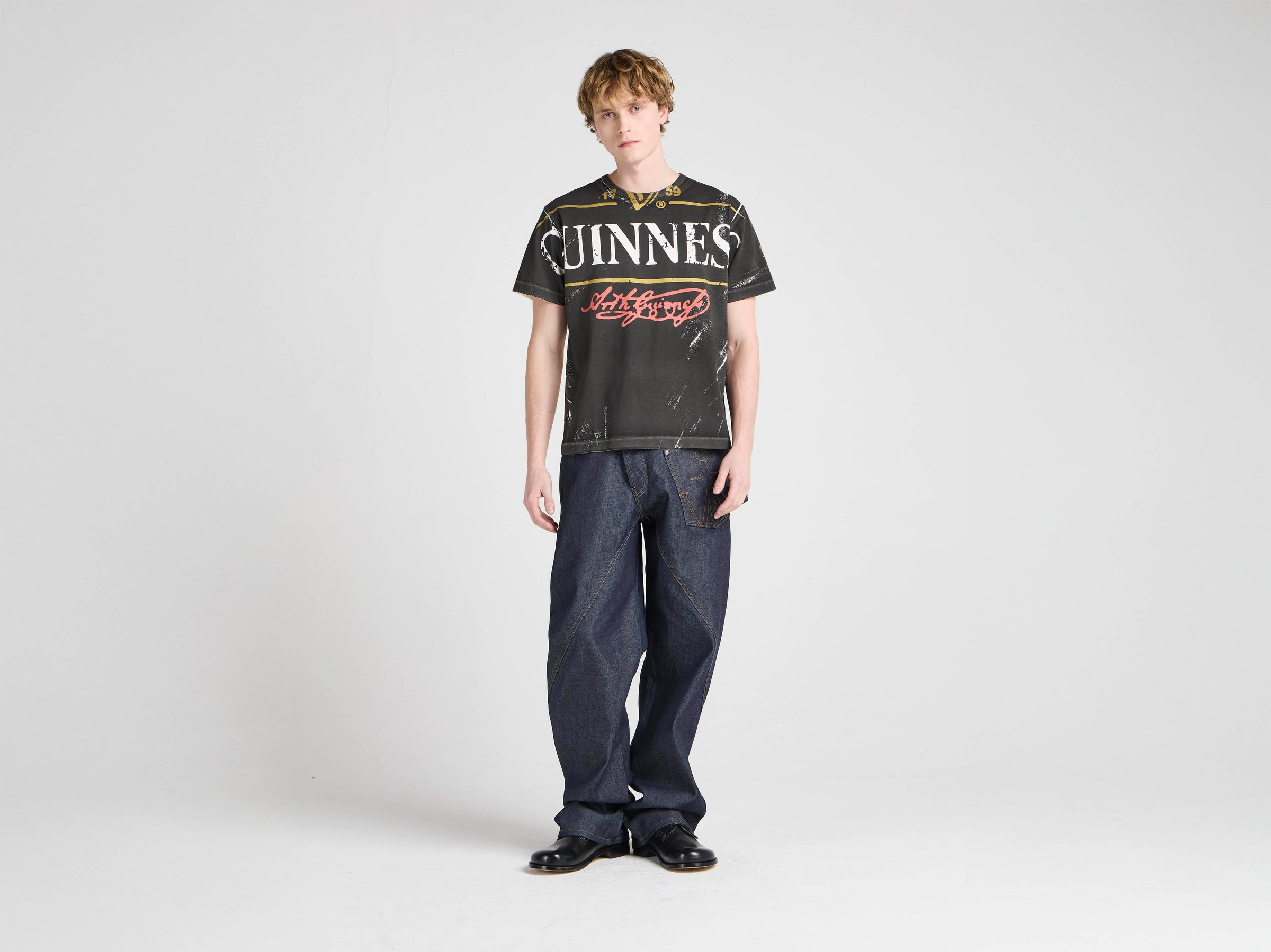 Unisex JW ANDERSON X GUINNESS BOTTLE TOP PRINT T-SHIRT IN BLACK