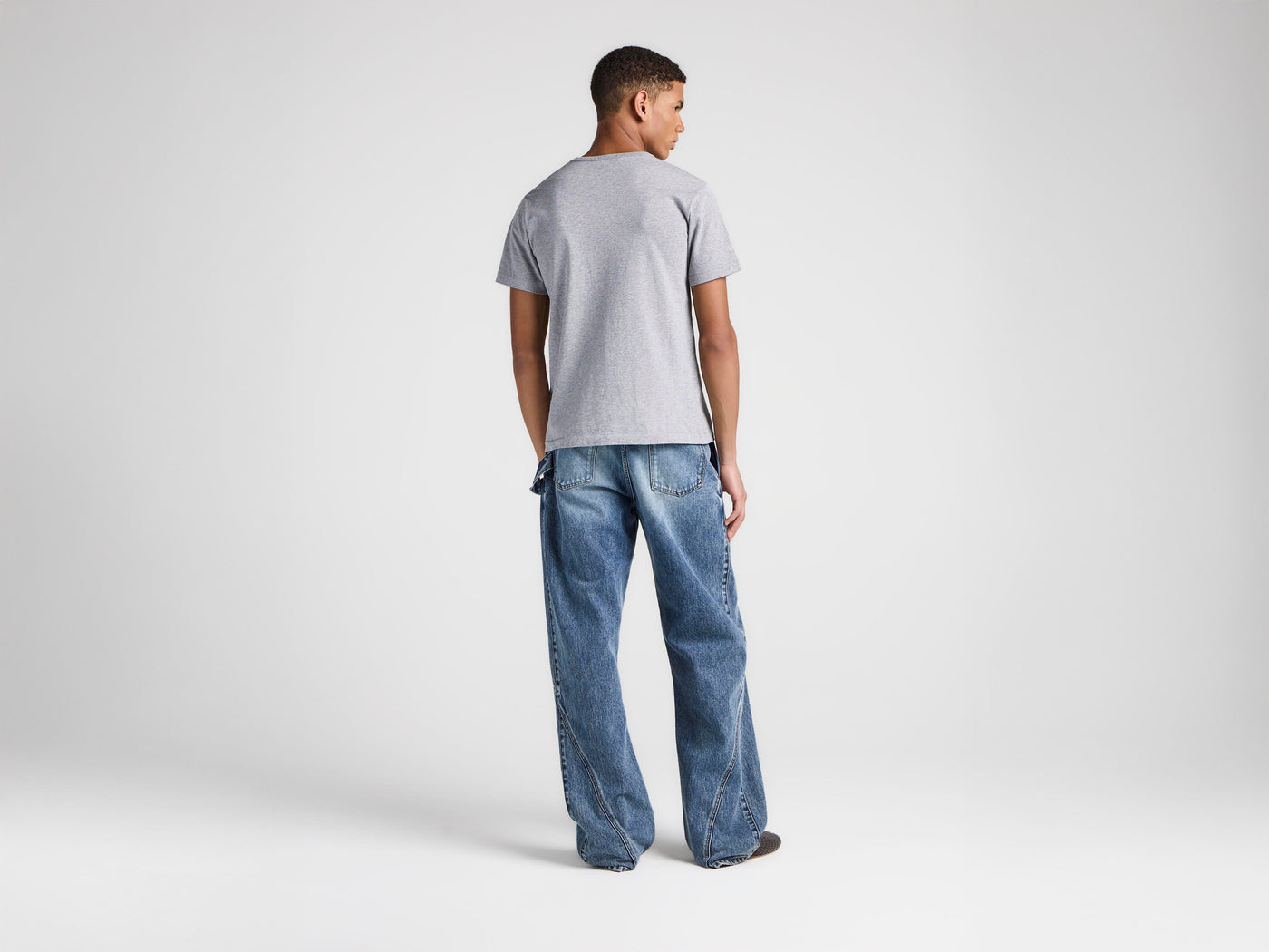 MENS EMBROIDERED ANCHOR T-SHIRT IN MID GREY MELANGE