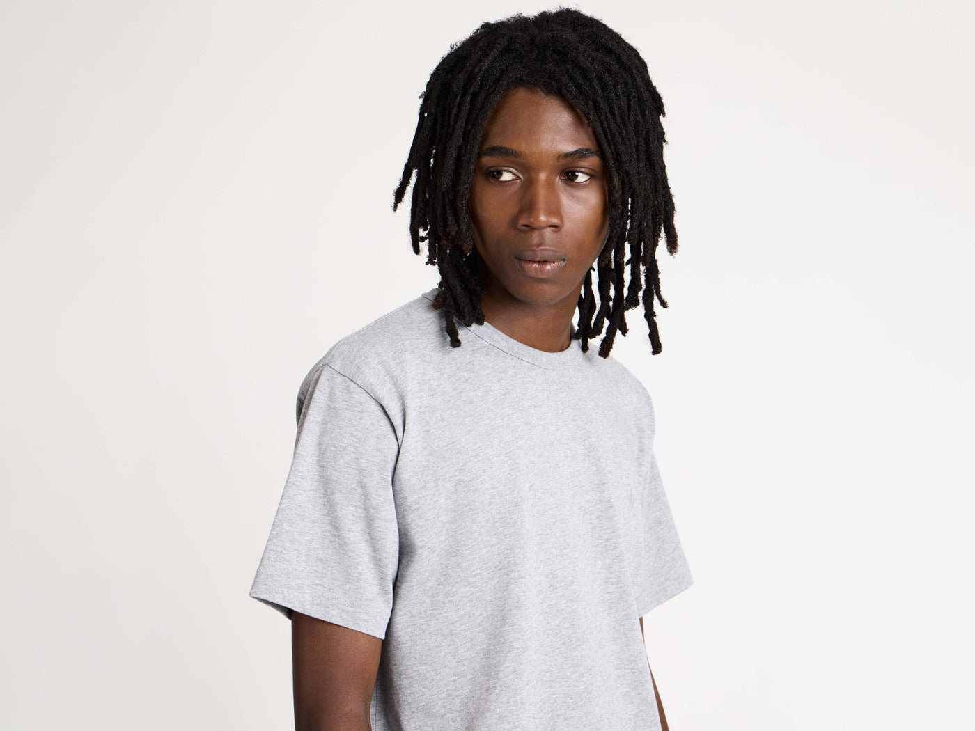 EMBROIDERED ANCHOR T-SHIRT IN MID GREY MELANGE
