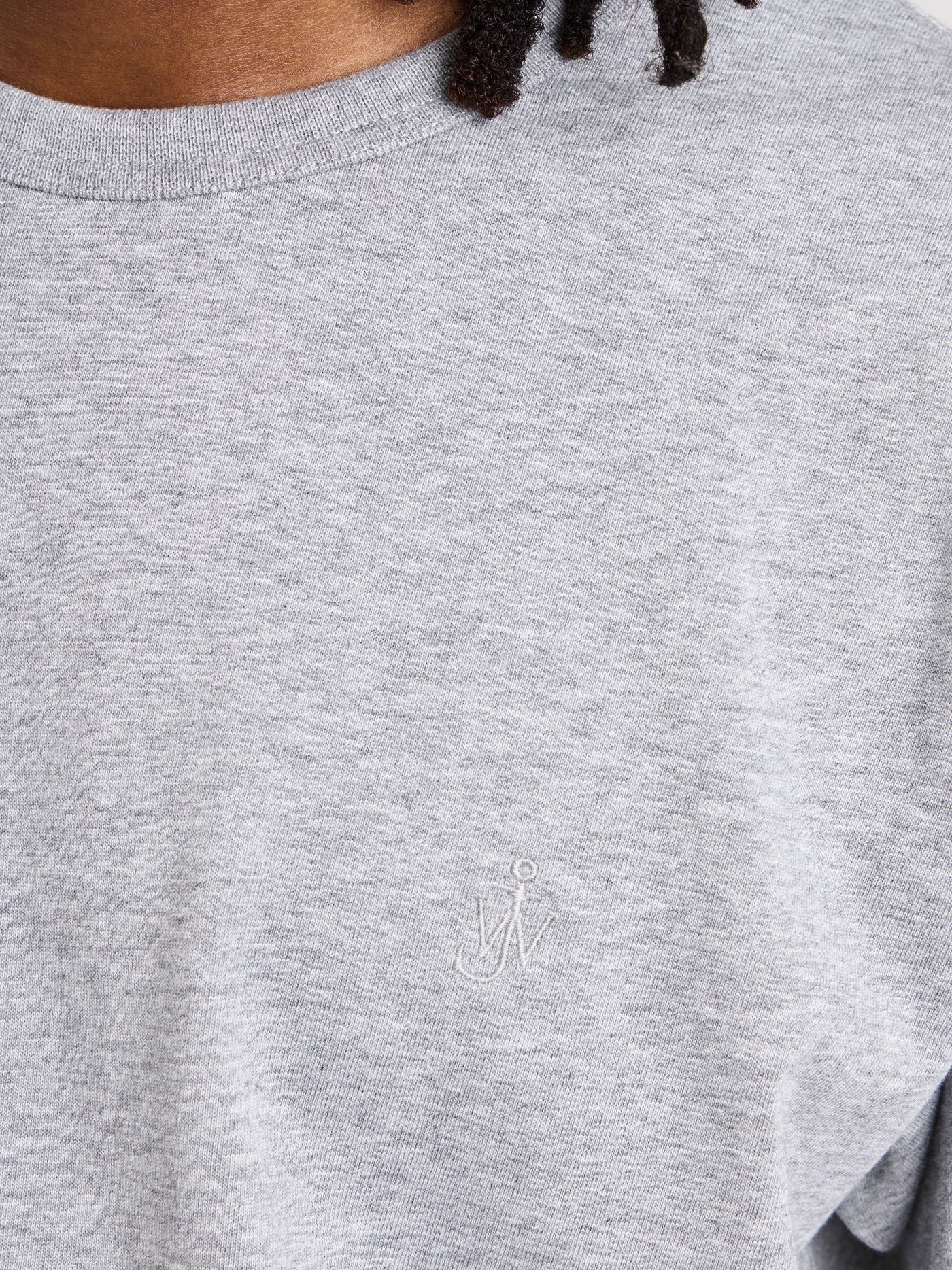 EMBROIDERED ANCHOR T-SHIRT IN MID GREY MELANGE