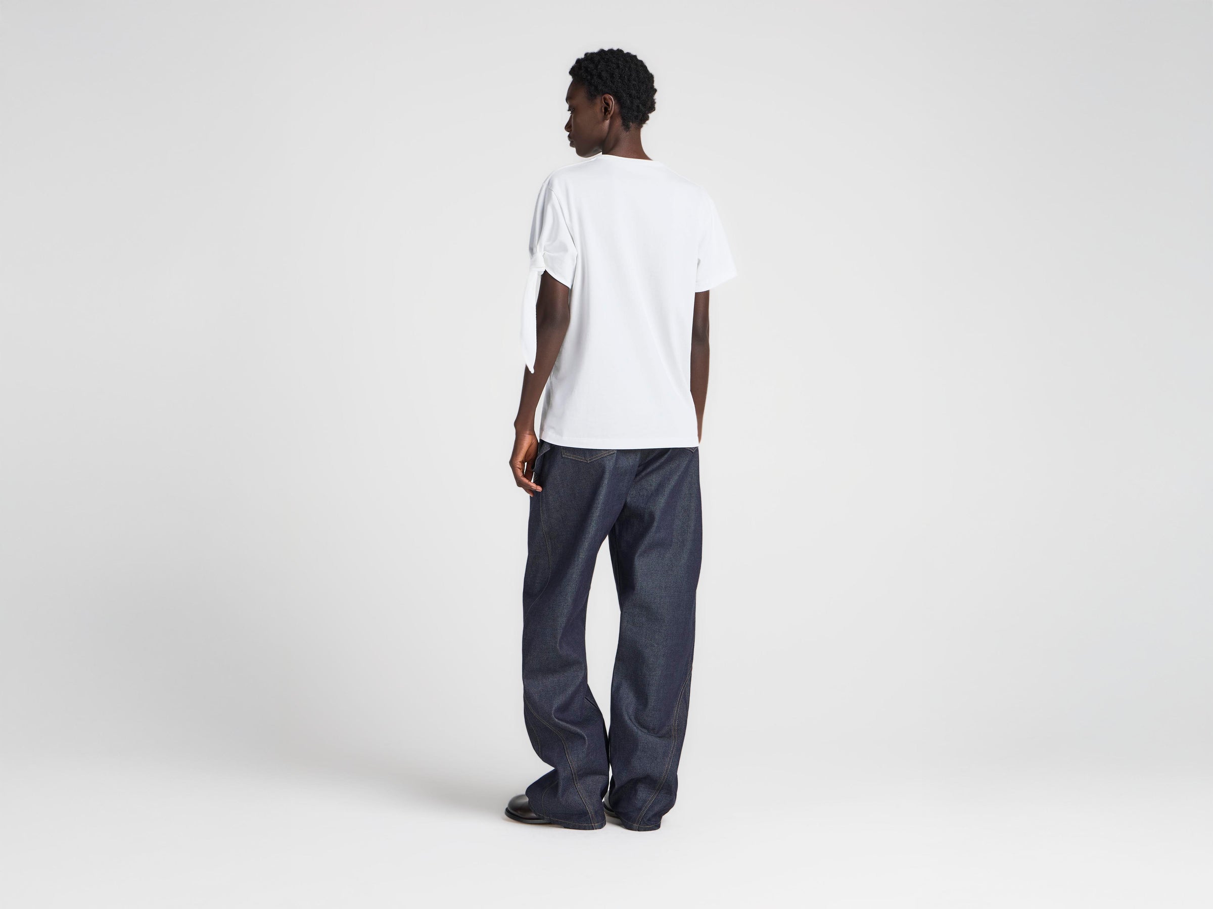 WOMENS KNOTTED SLEEVE T-SHIRT IN WHITE