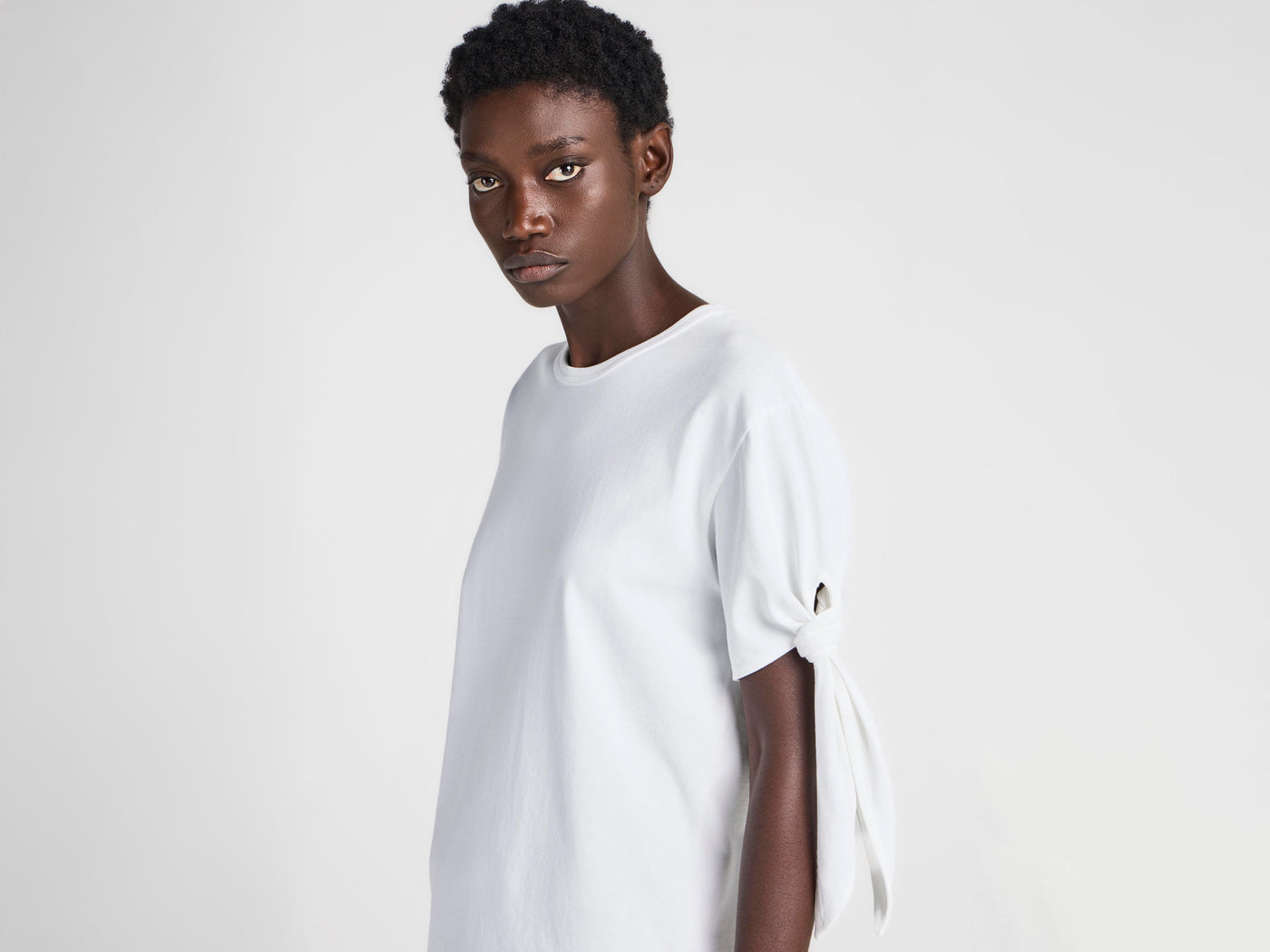 WOMENS KNOTTED SLEEVE T-SHIRT IN WHITE