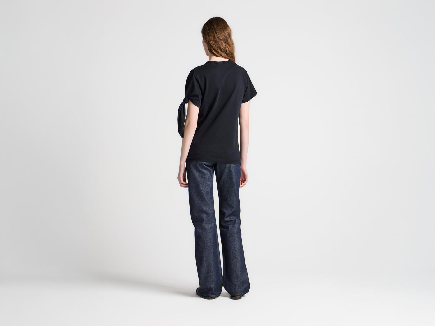 WOMENS KNOTTED SLEEVE T-SHIRT IN BLACK