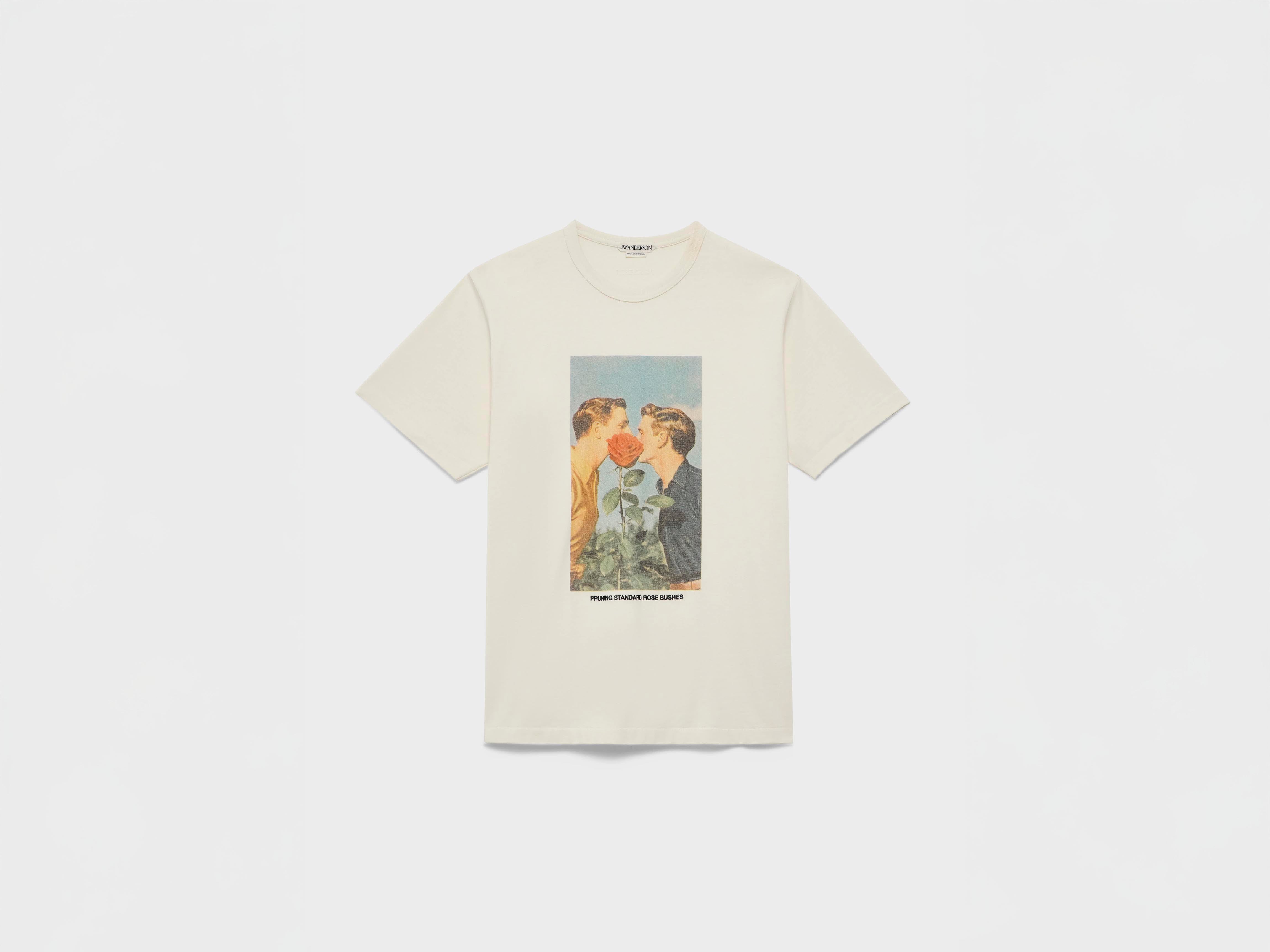 MENS 'KISSING BY THE ROSE BUSH' T-SHIRT IN ECRU in ECRU