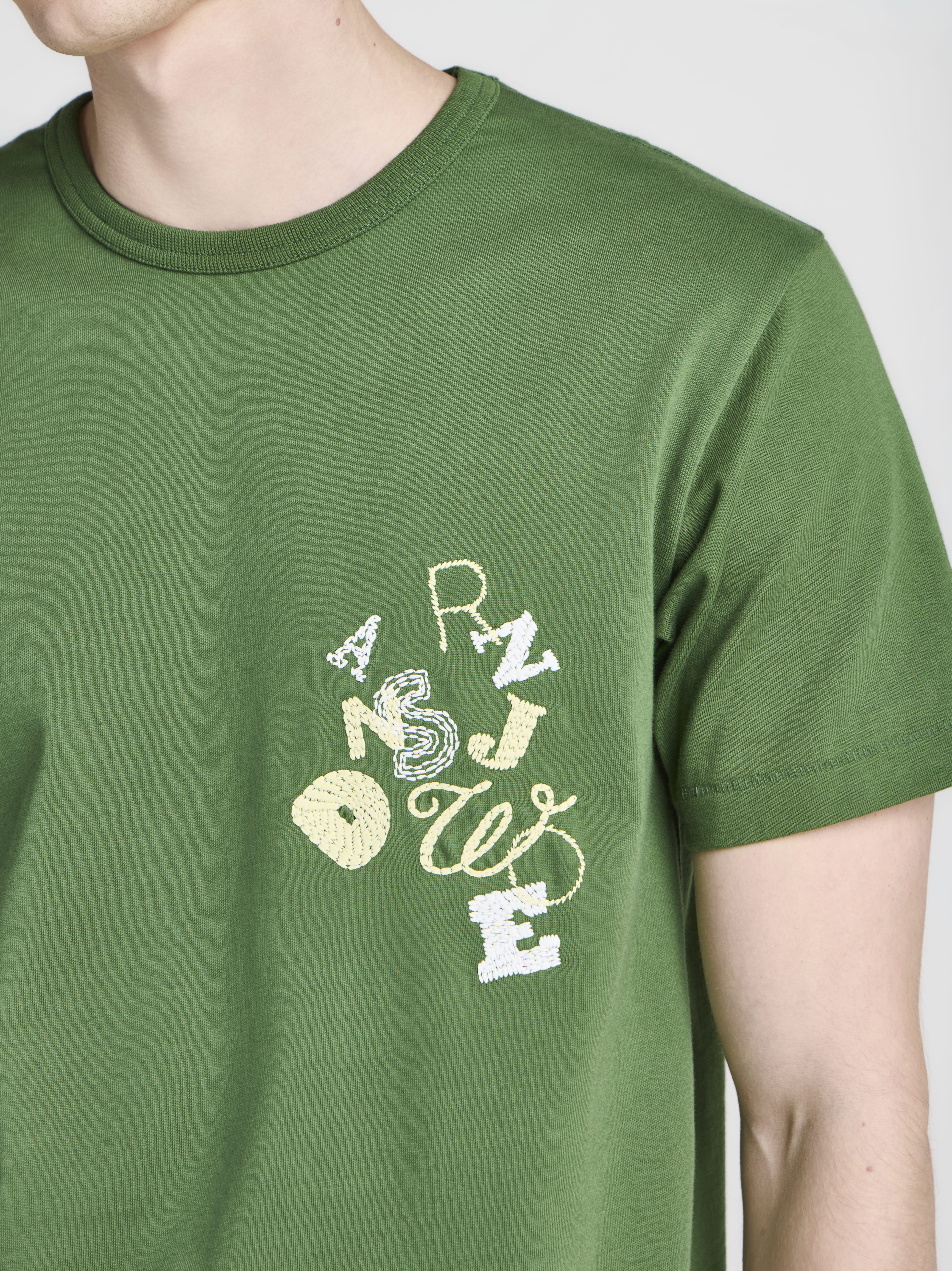 MENS SCATTERED LETTERS T-SHIRT IN GREEN in GREEN