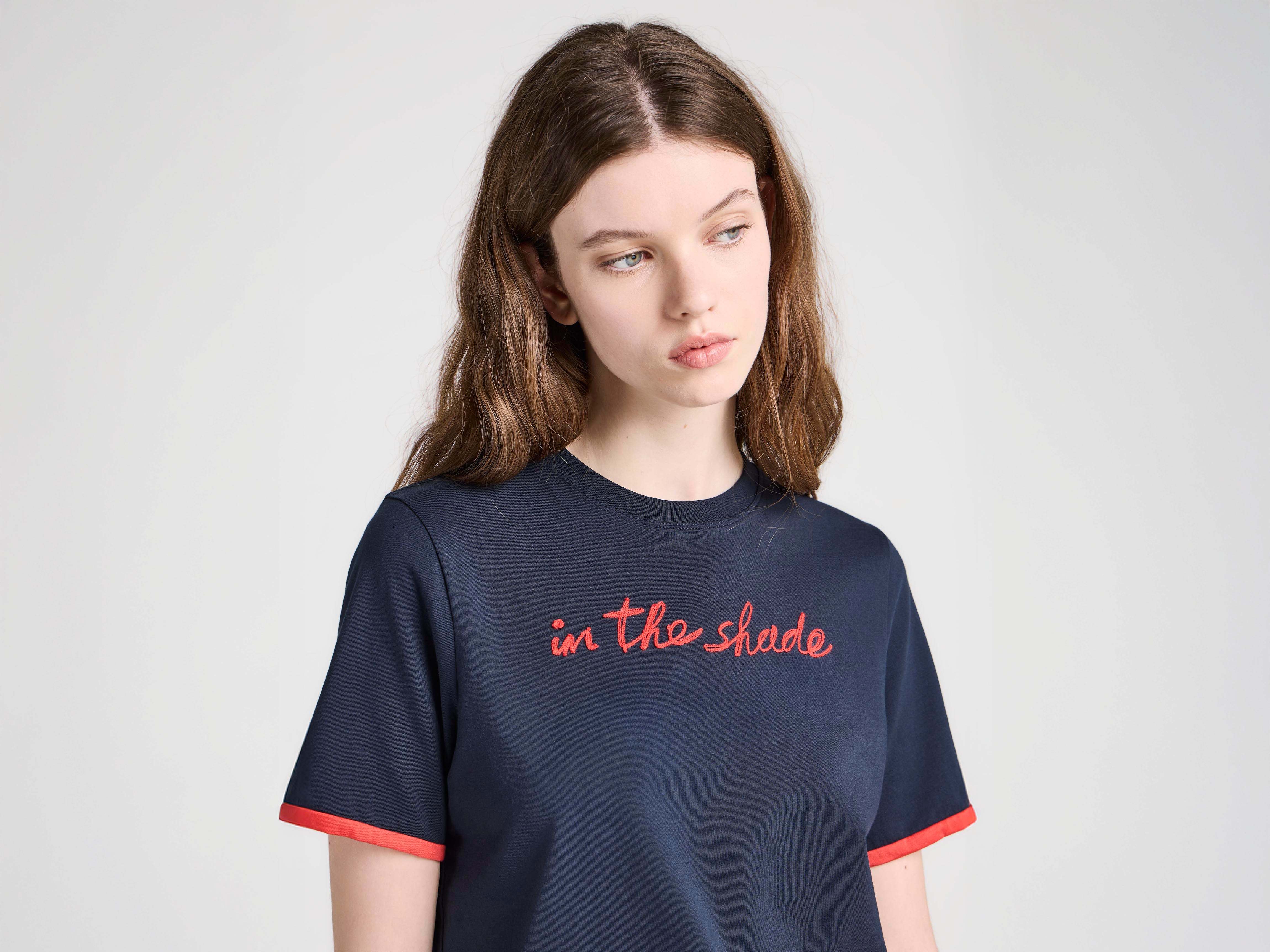 WOMENS 'IN THE SHADE' T-SHIRT IN NAVY & RED in NAVY/RED