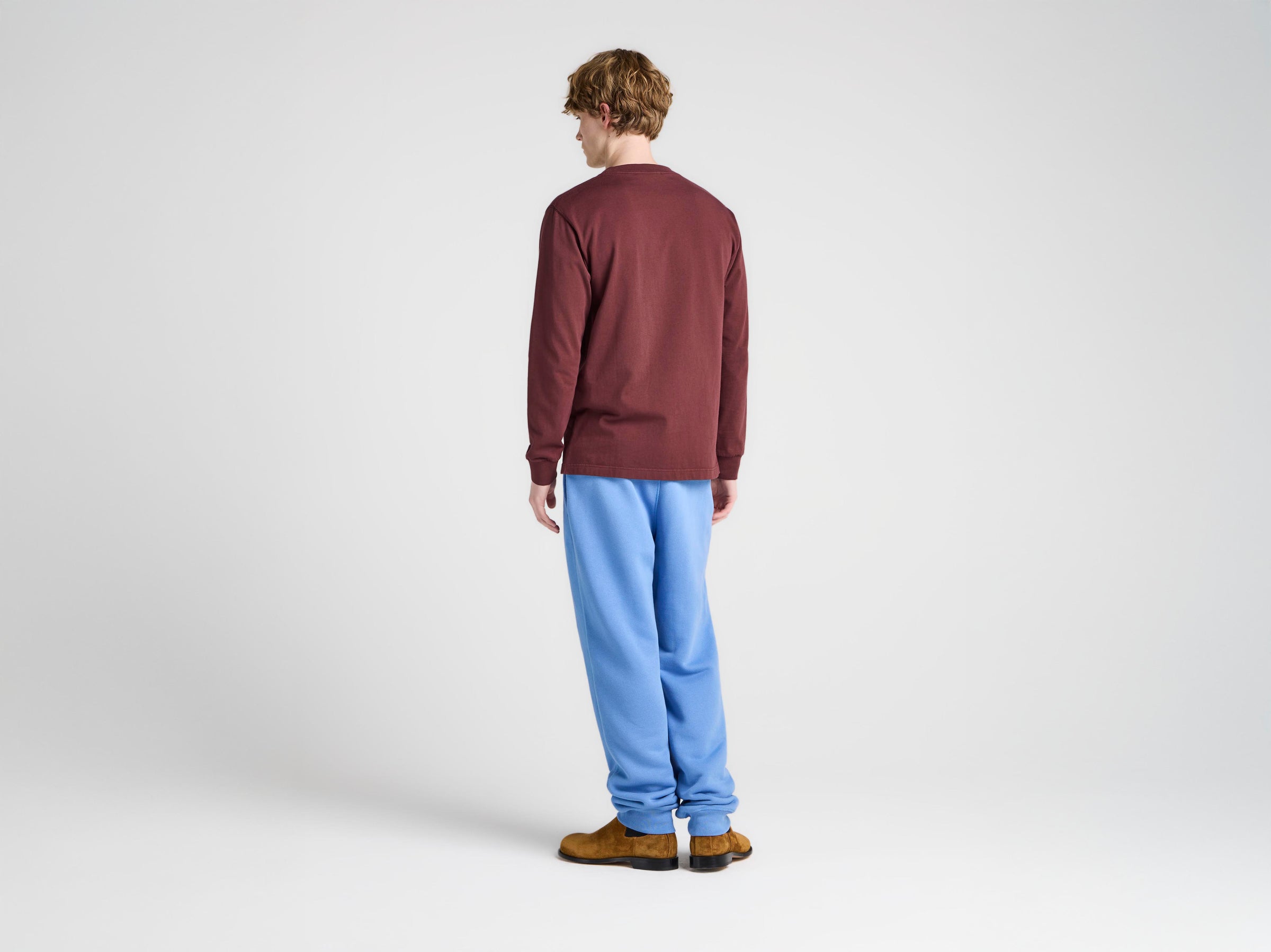 MENS 'JWA' SCRIPT T-SHIRT IN PLUM