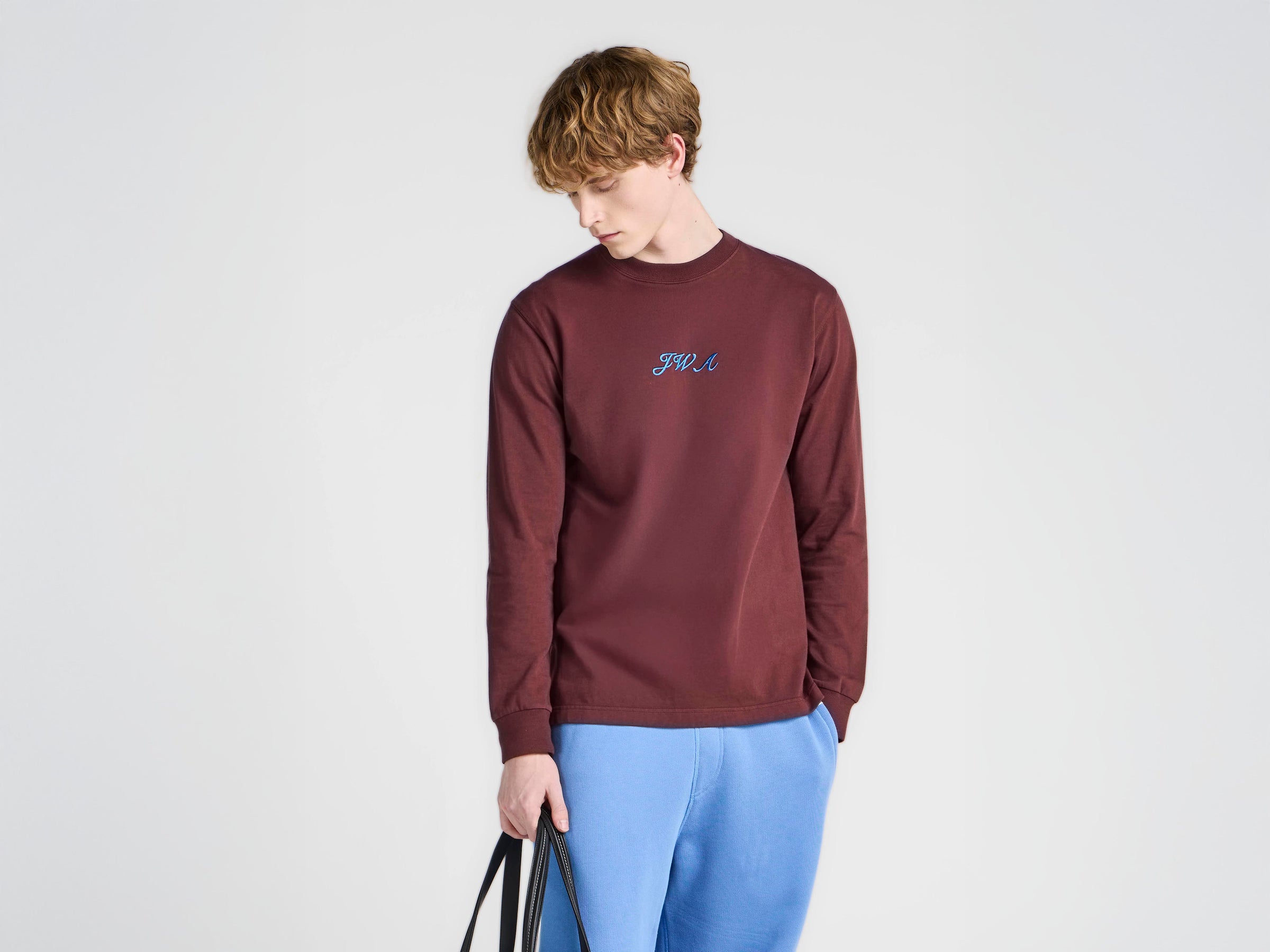 MENS 'JWA' SCRIPT T-SHIRT IN PLUM