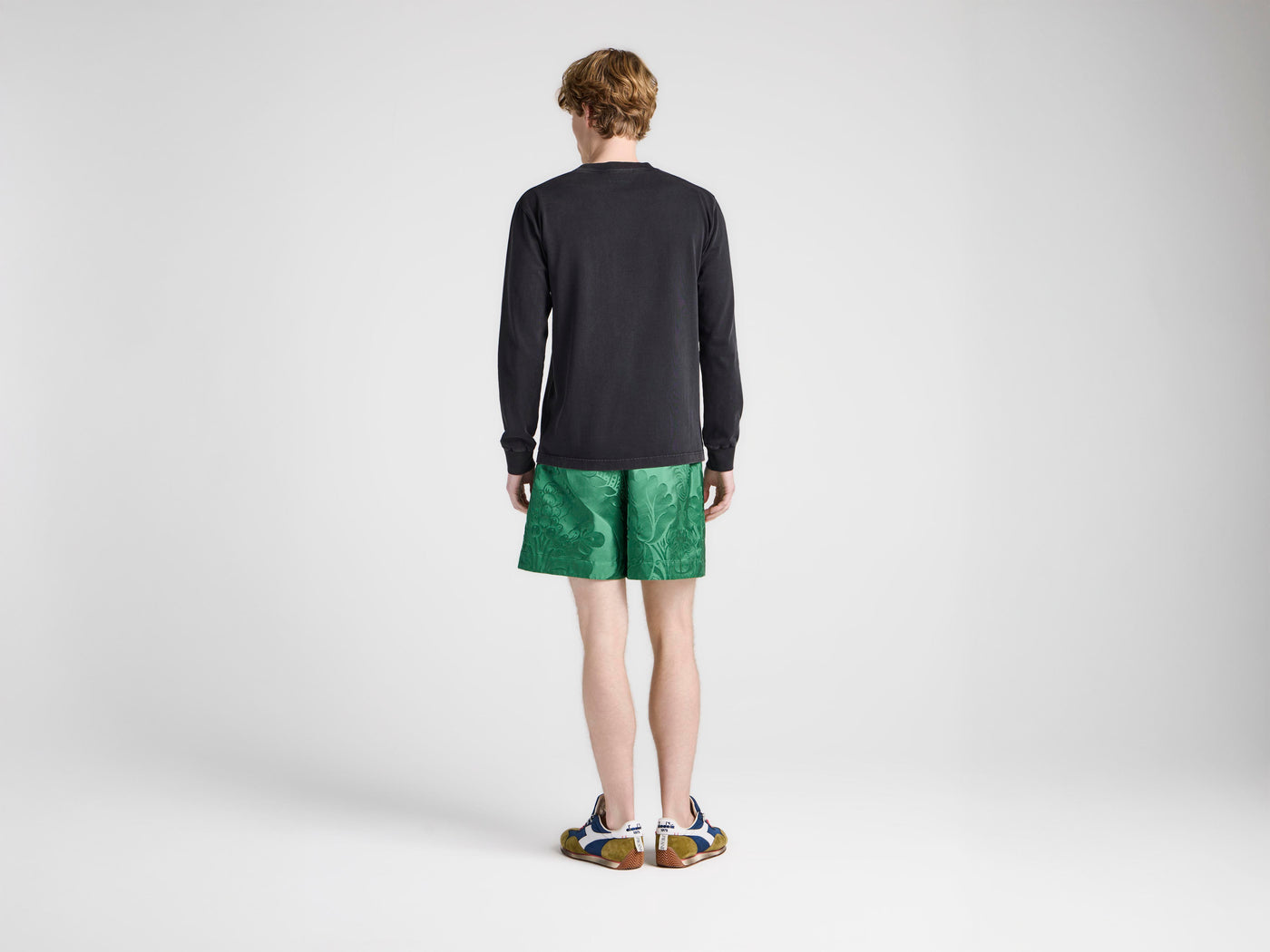 MENS HIKER LONG-SLEEVED SHIRT IN WASHED BLACK