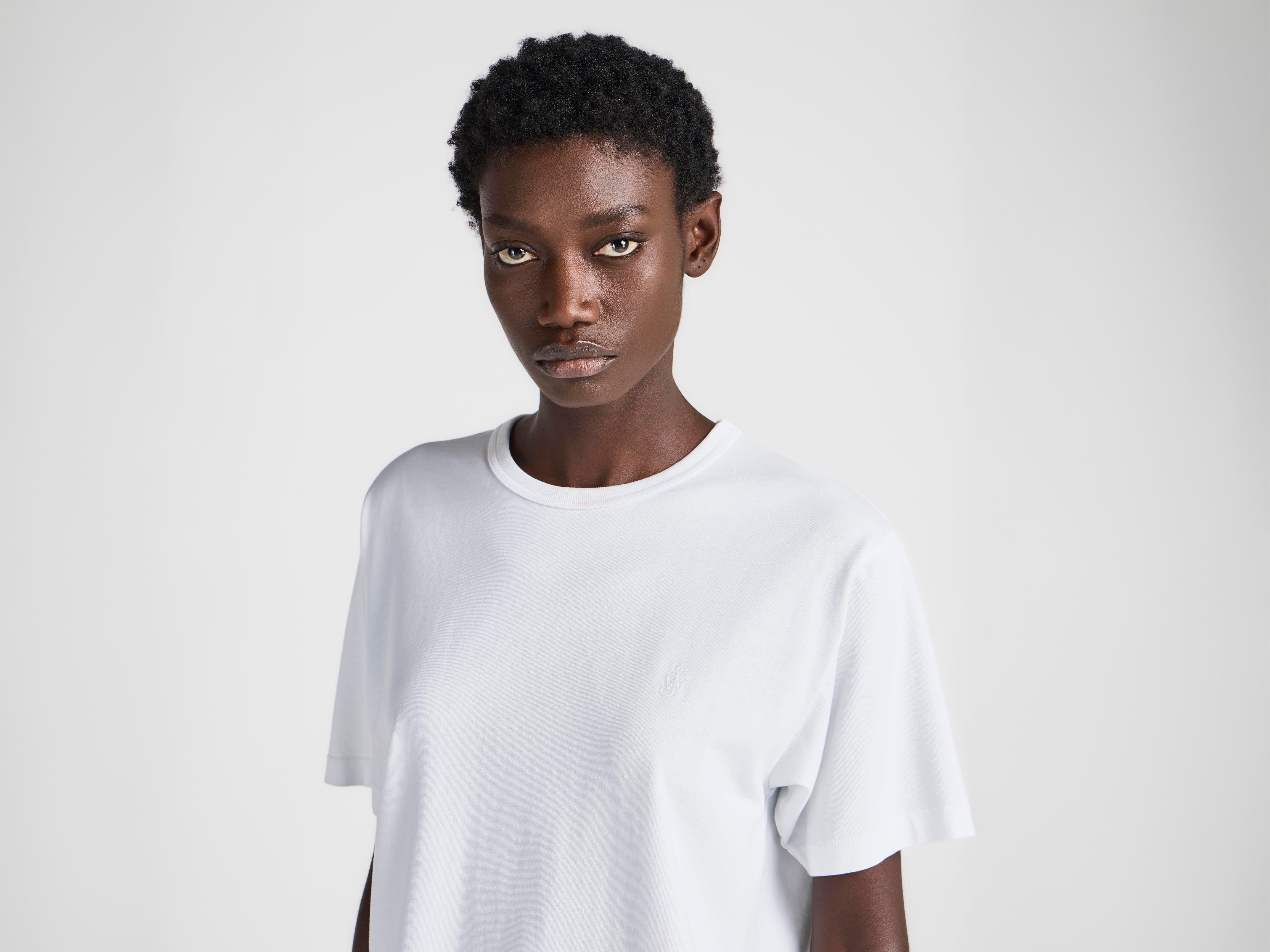 WOMENS EMBROIDERED ANCHOR T-SHIRT IN WHITE in WHITE