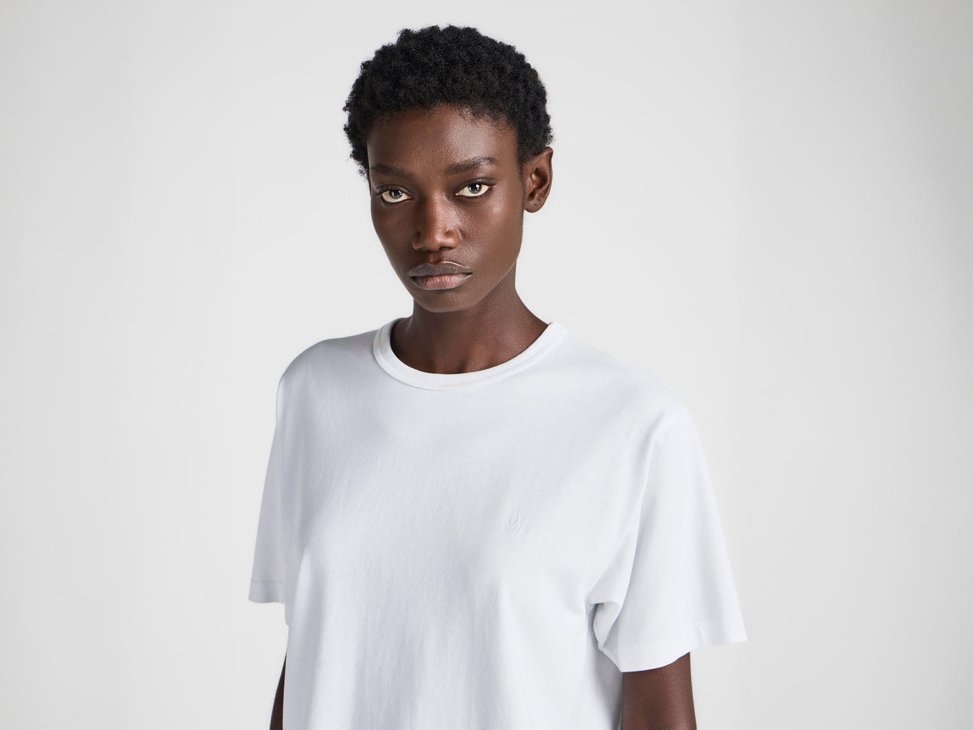 WOMENS EMBROIDERED ANCHOR T-SHIRT IN WHITE
