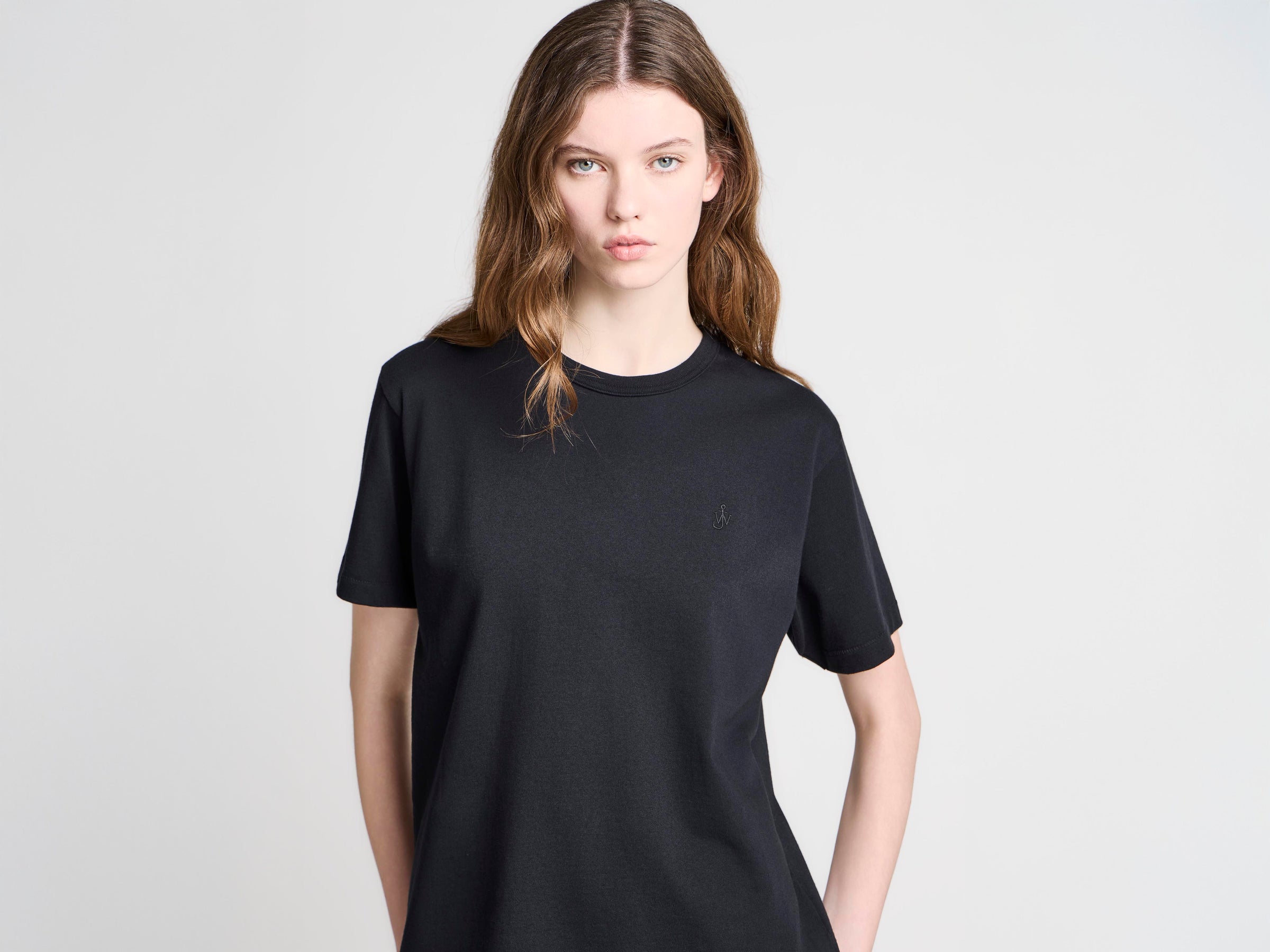 WOMENS EMBROIDERED ANCHOR T-SHIRT IN BLACK
