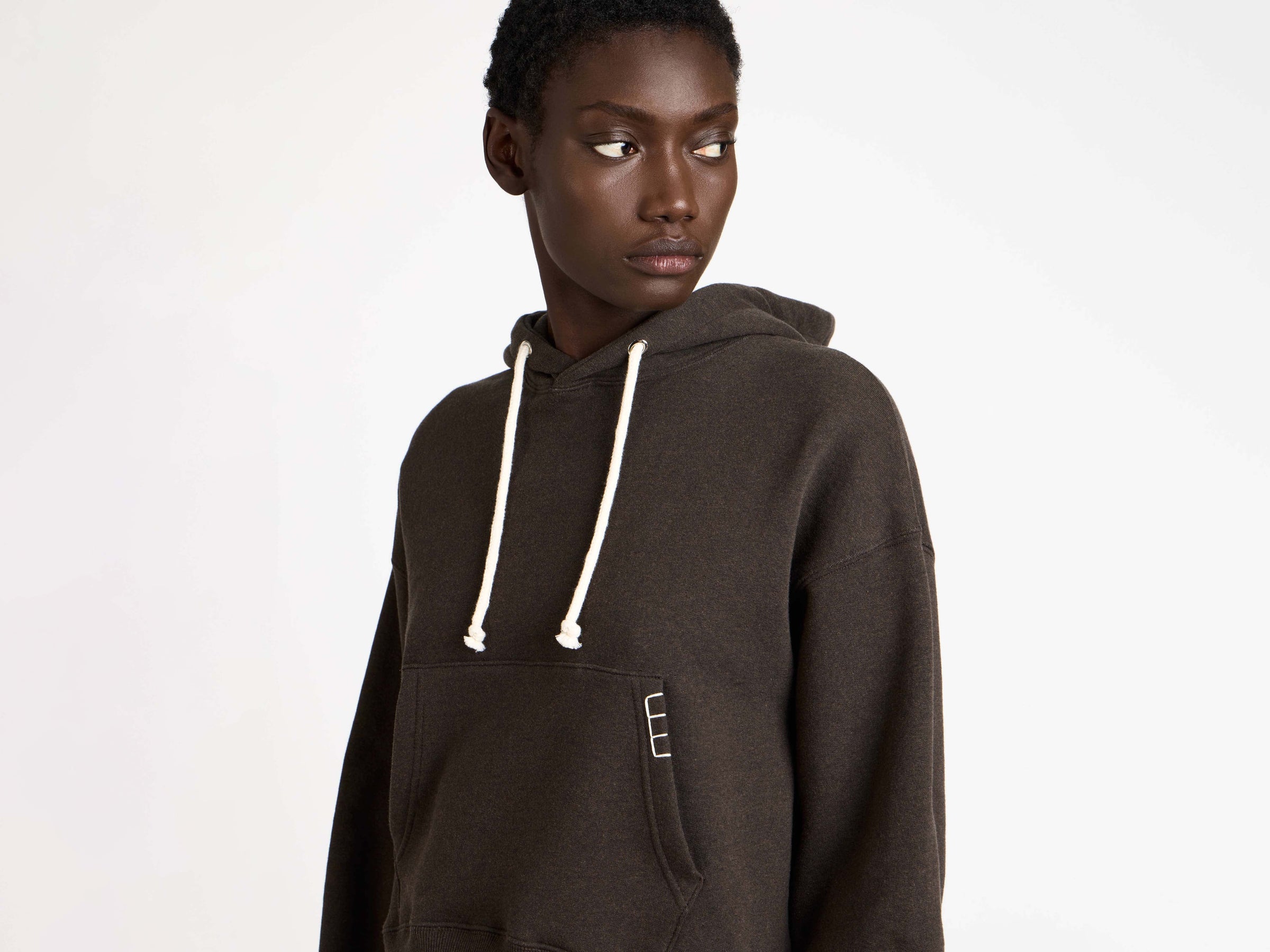 curved hem hoodie dark brown melange Model Detail 4