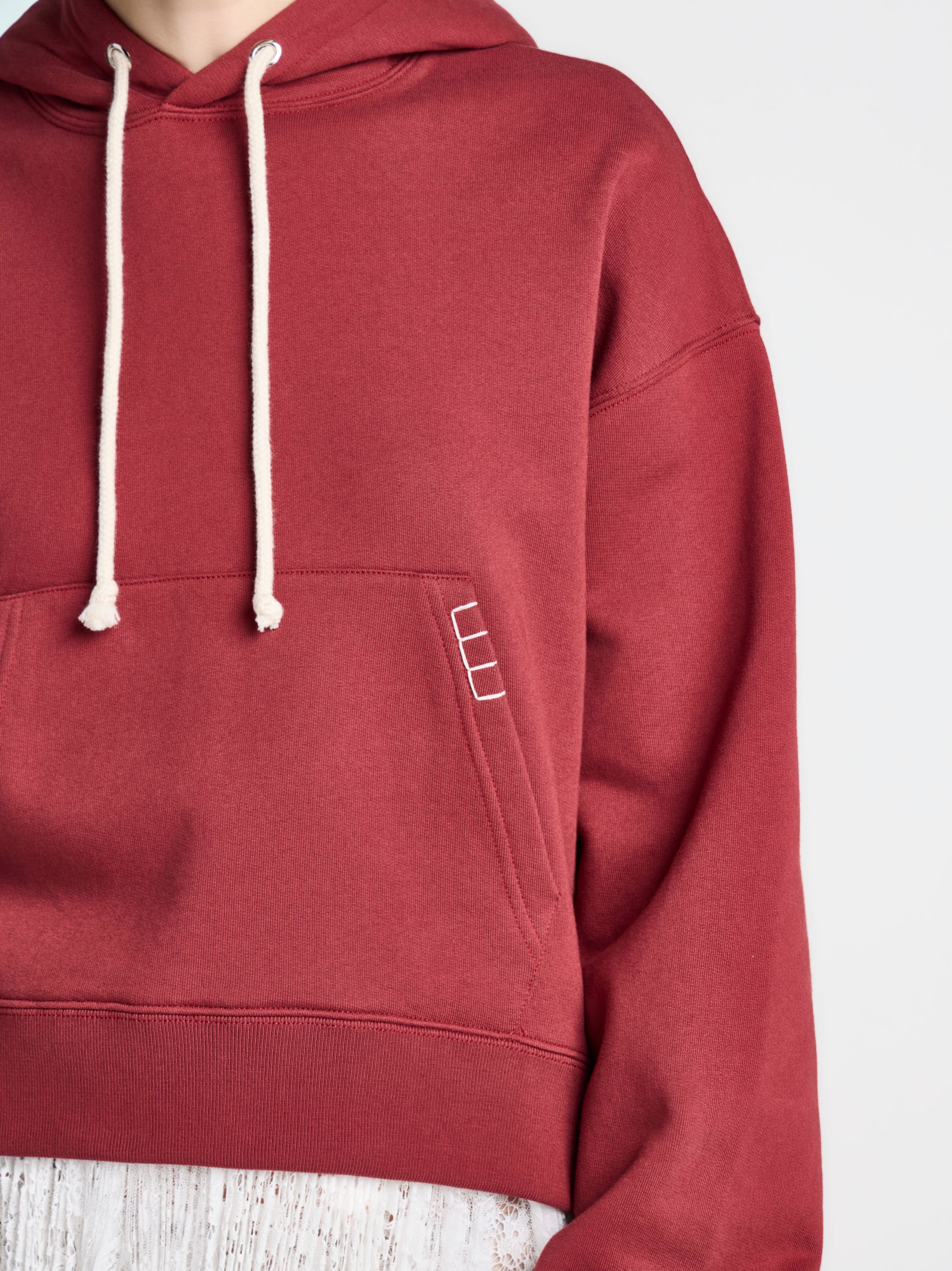 WOMENS CURVED HEM HOODIE IN BURGUNDY