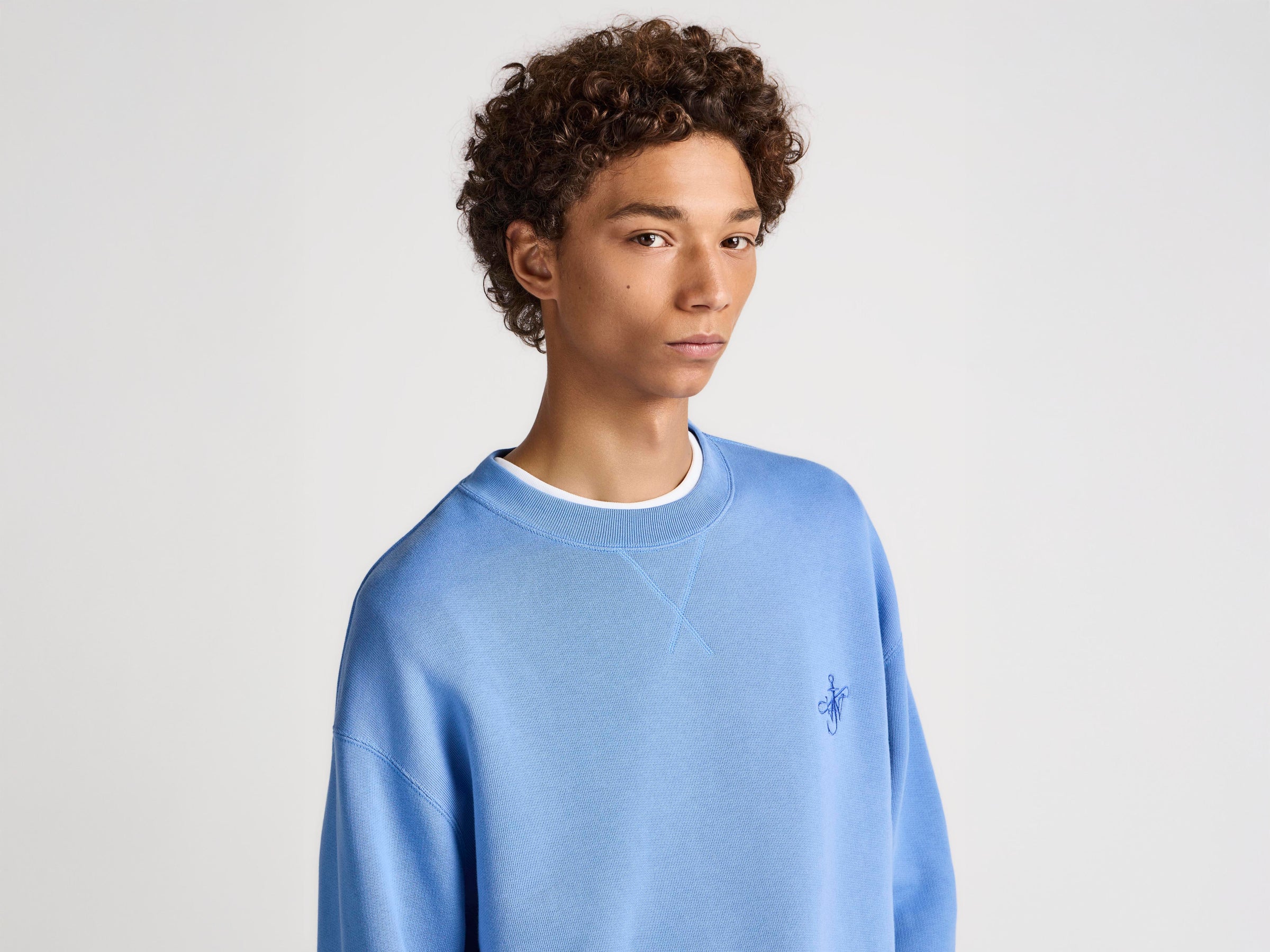 MENS RIBBON ANCHOR SWEATSHIRT IN WASHED BLUE