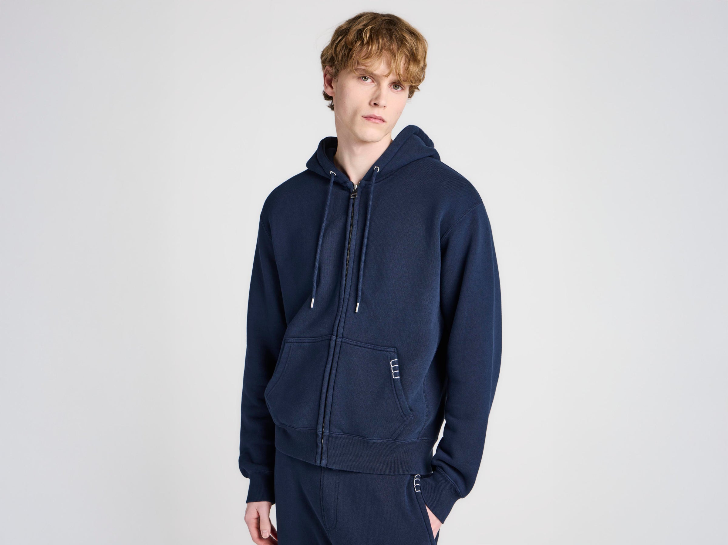 MENS FRONT ZIP HOODIE IN NAVY