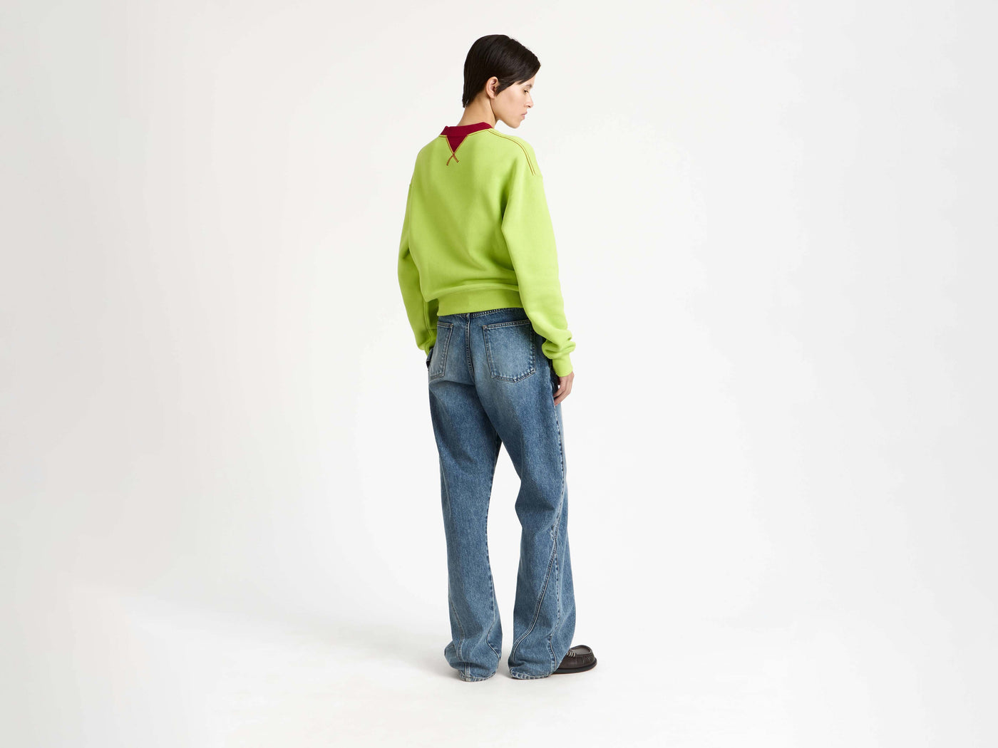CONTRAST COLLAR SWEATSHIRT IN LIME & RED