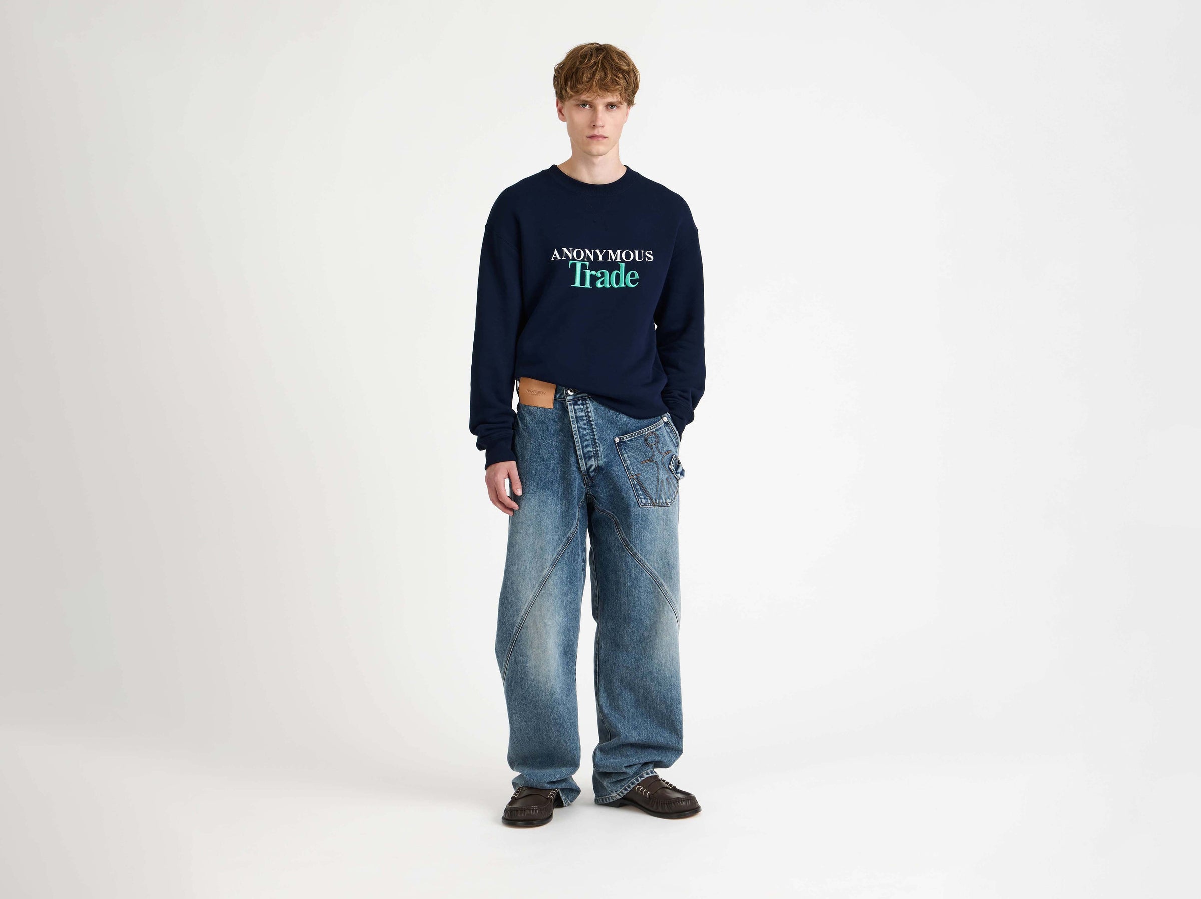 anonymous trade sweatshirt navy Model Front 5