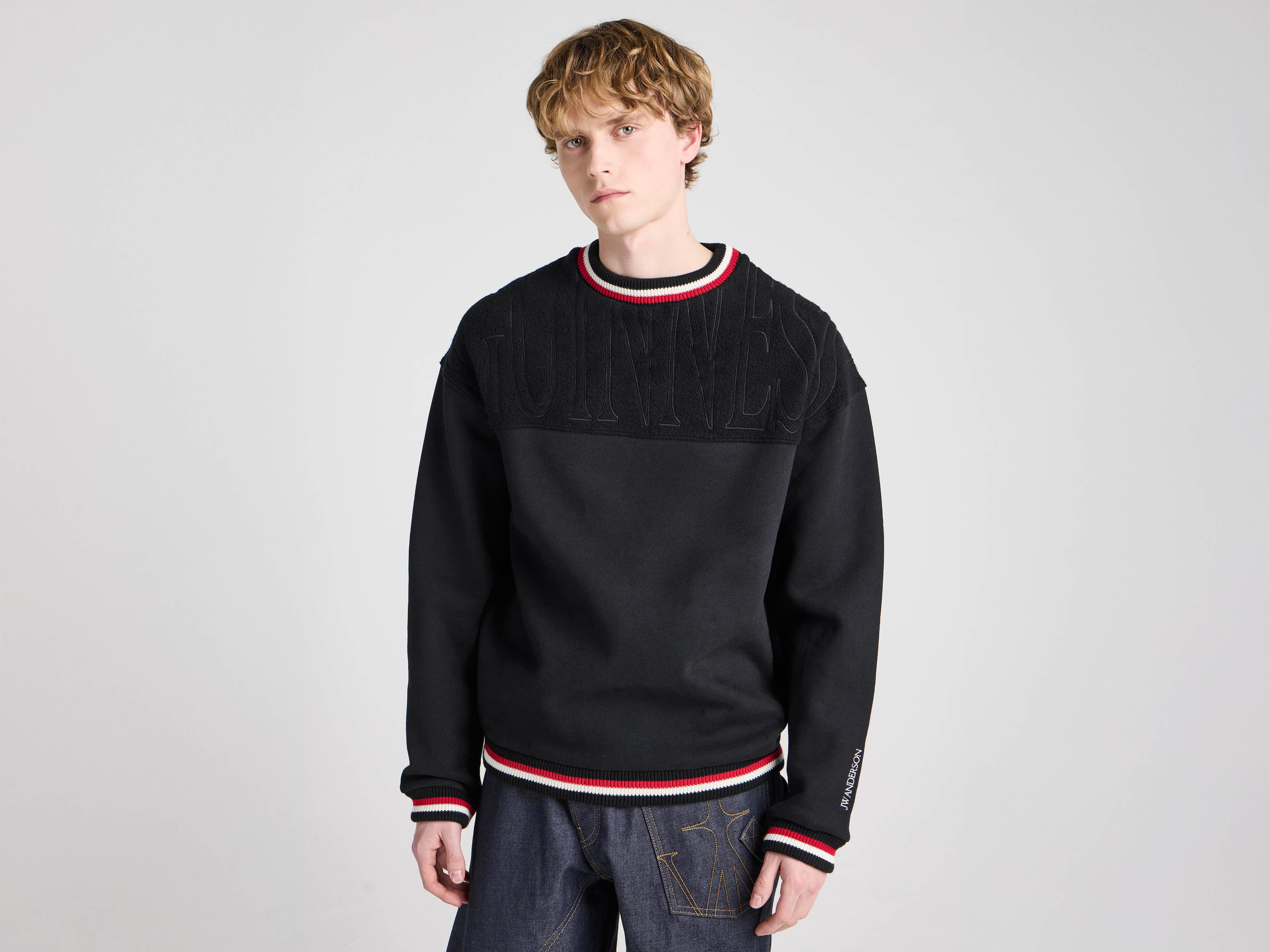 jw anderson オーバーサイズセーター 黒　スウェット Unisex JW ANDERSON X GUINNESS CREWNECK SWEATSHIRT IN BLACK in