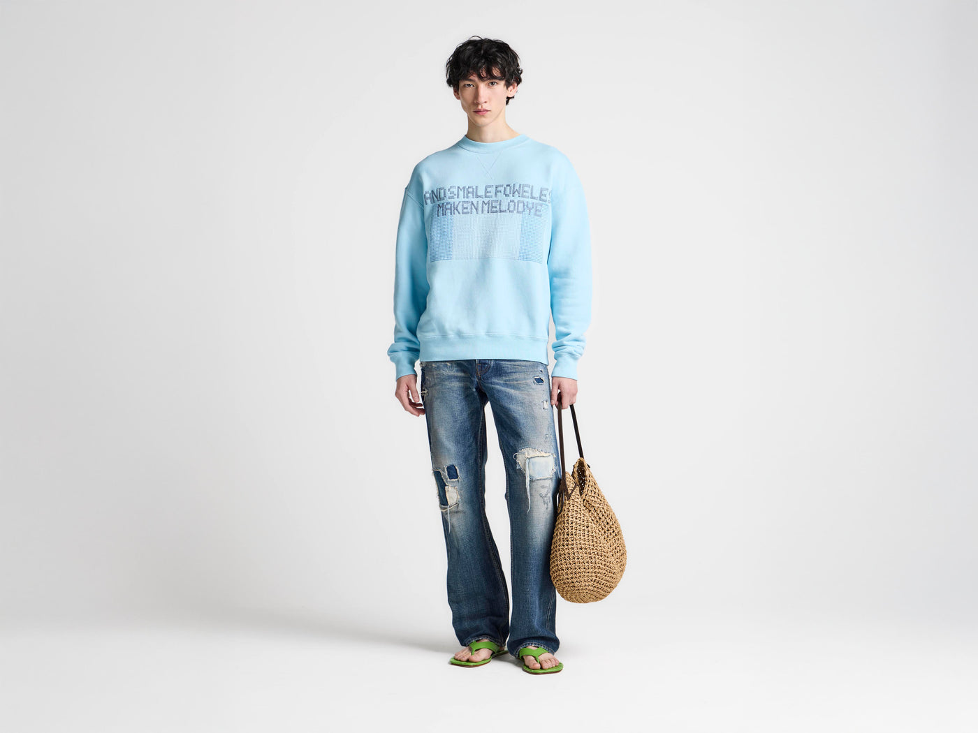 MENS PAINTED BIRDS SWEATSHIRT IN SKY BLUE
