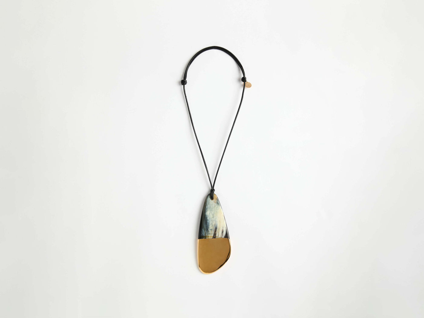 large tear drop pendant black Product Front 1