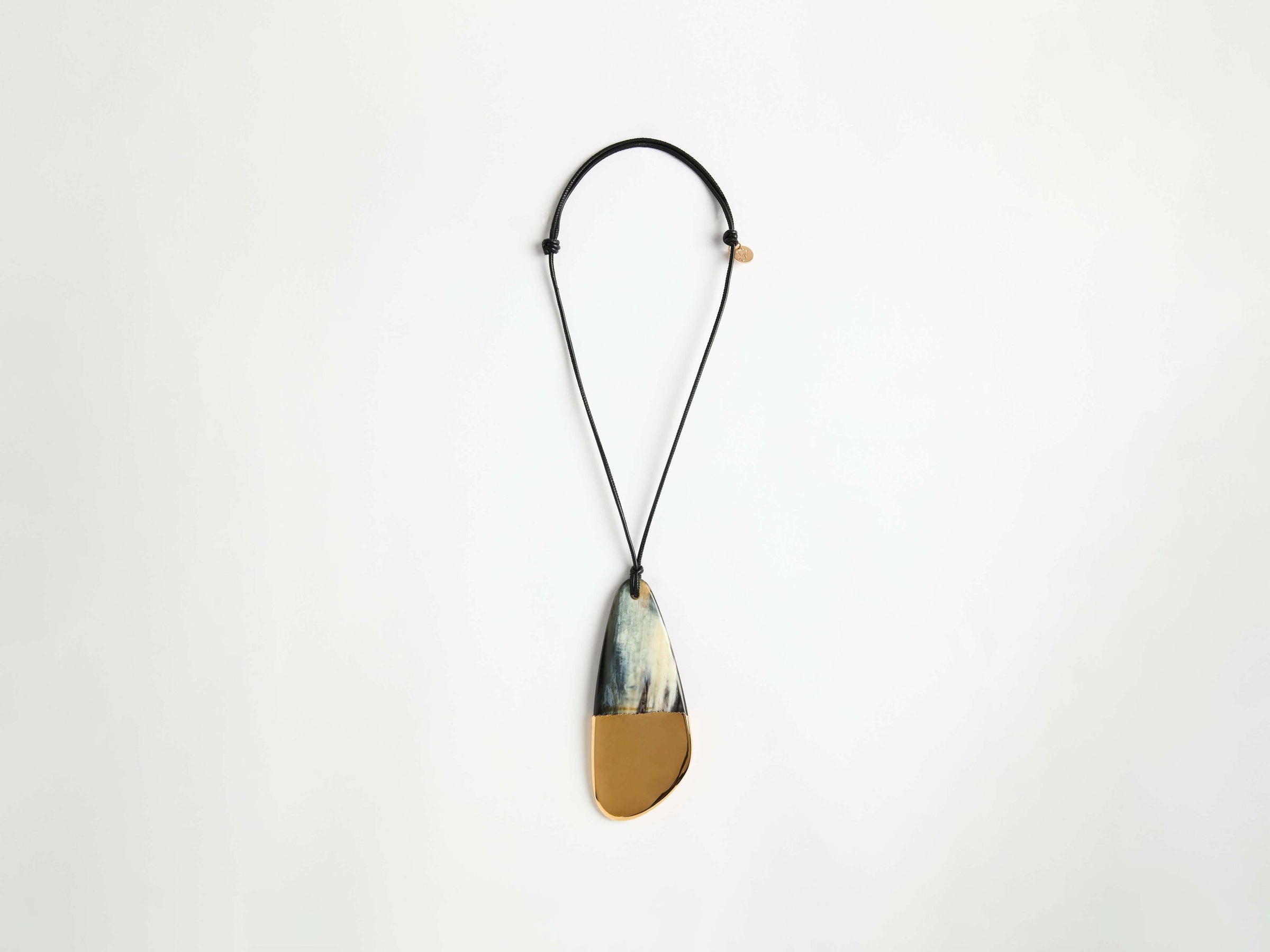 large tear drop pendant black Product Front 1