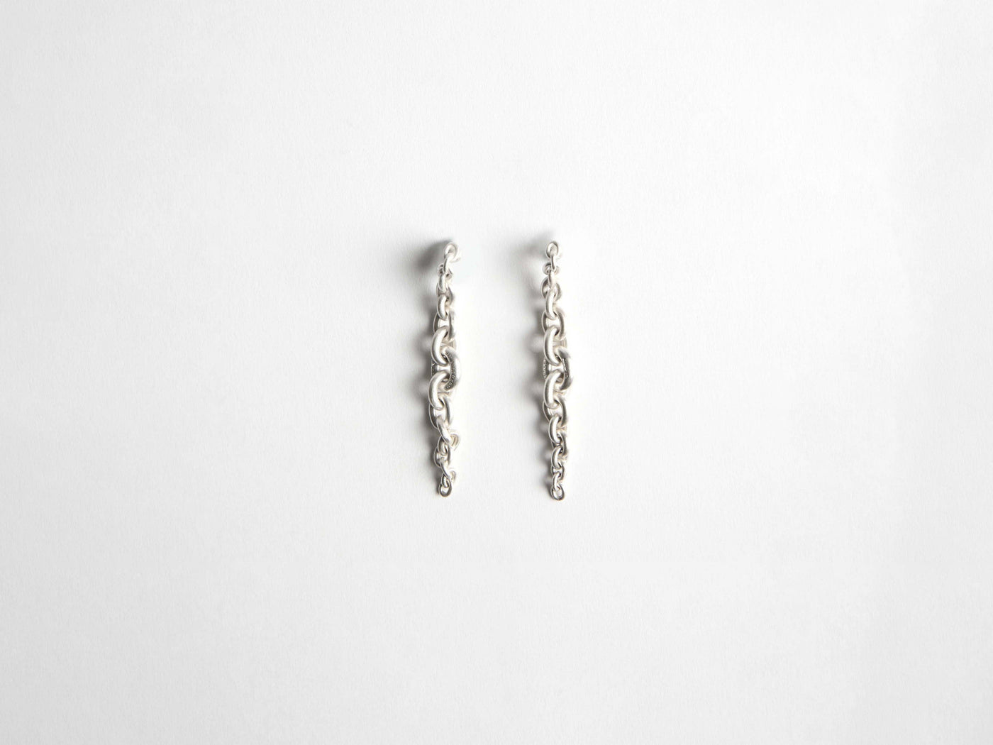 chain earrings white Product Back 1