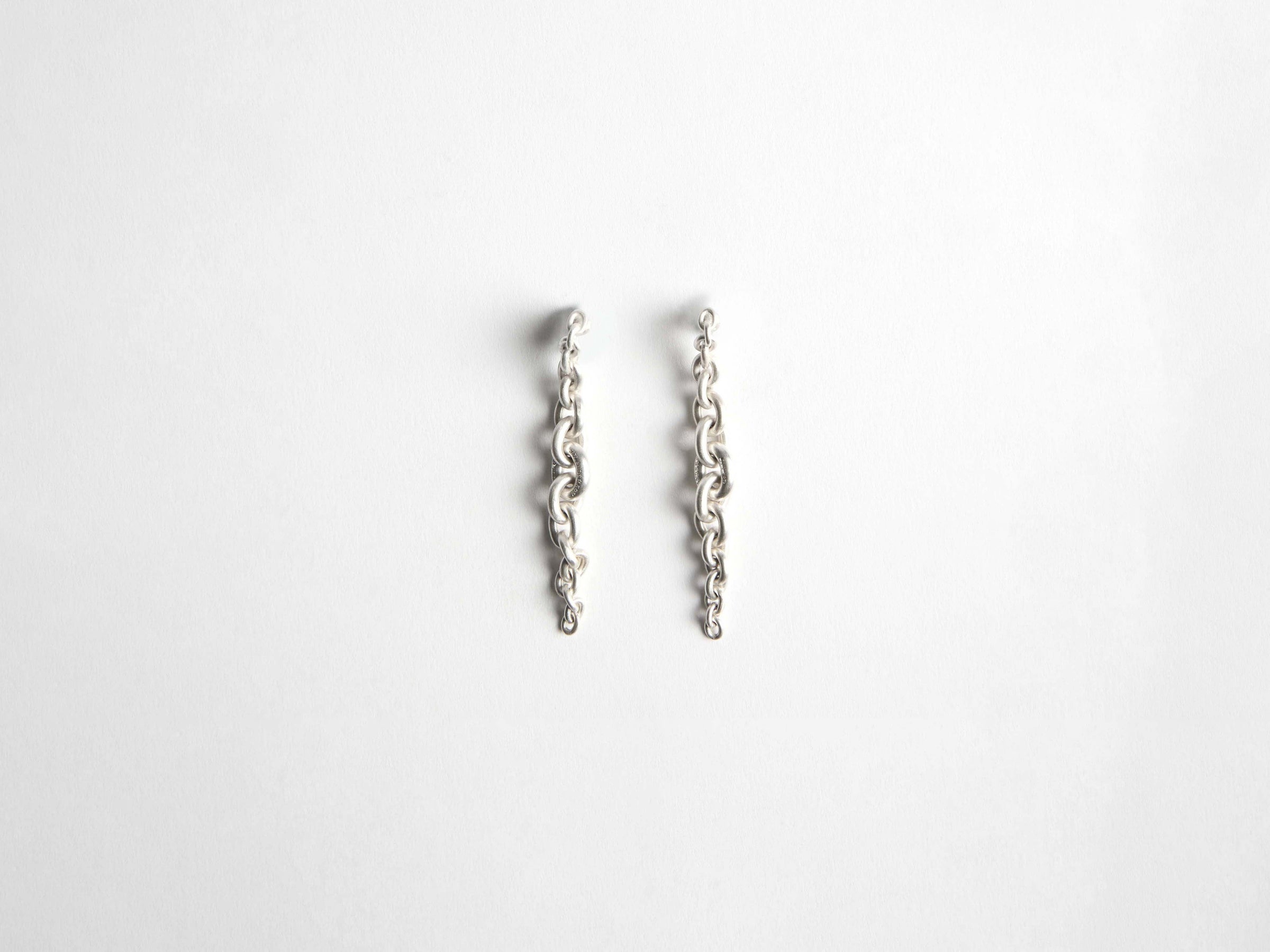 chain earrings white Product Back 1