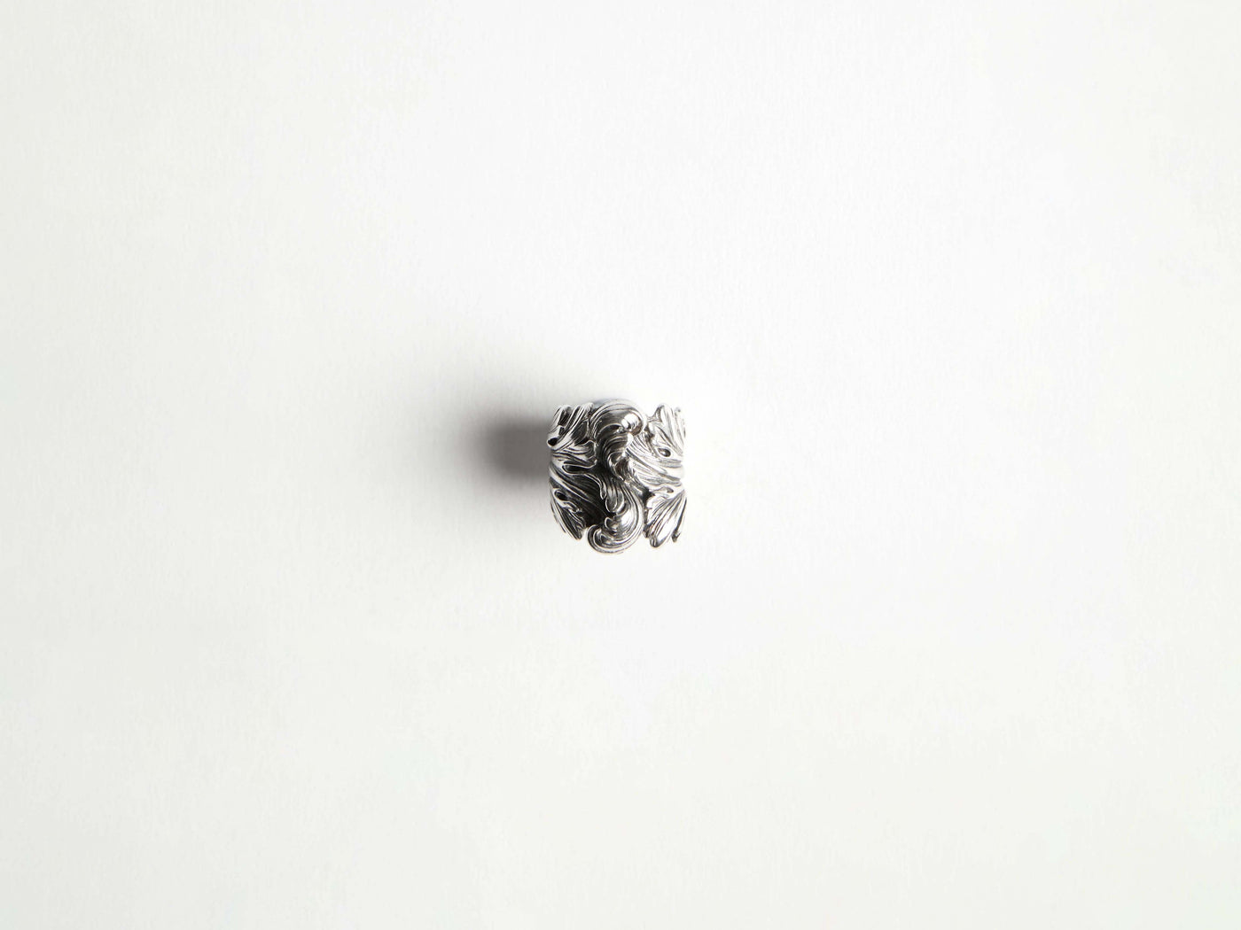 casted ring white Product Front 2